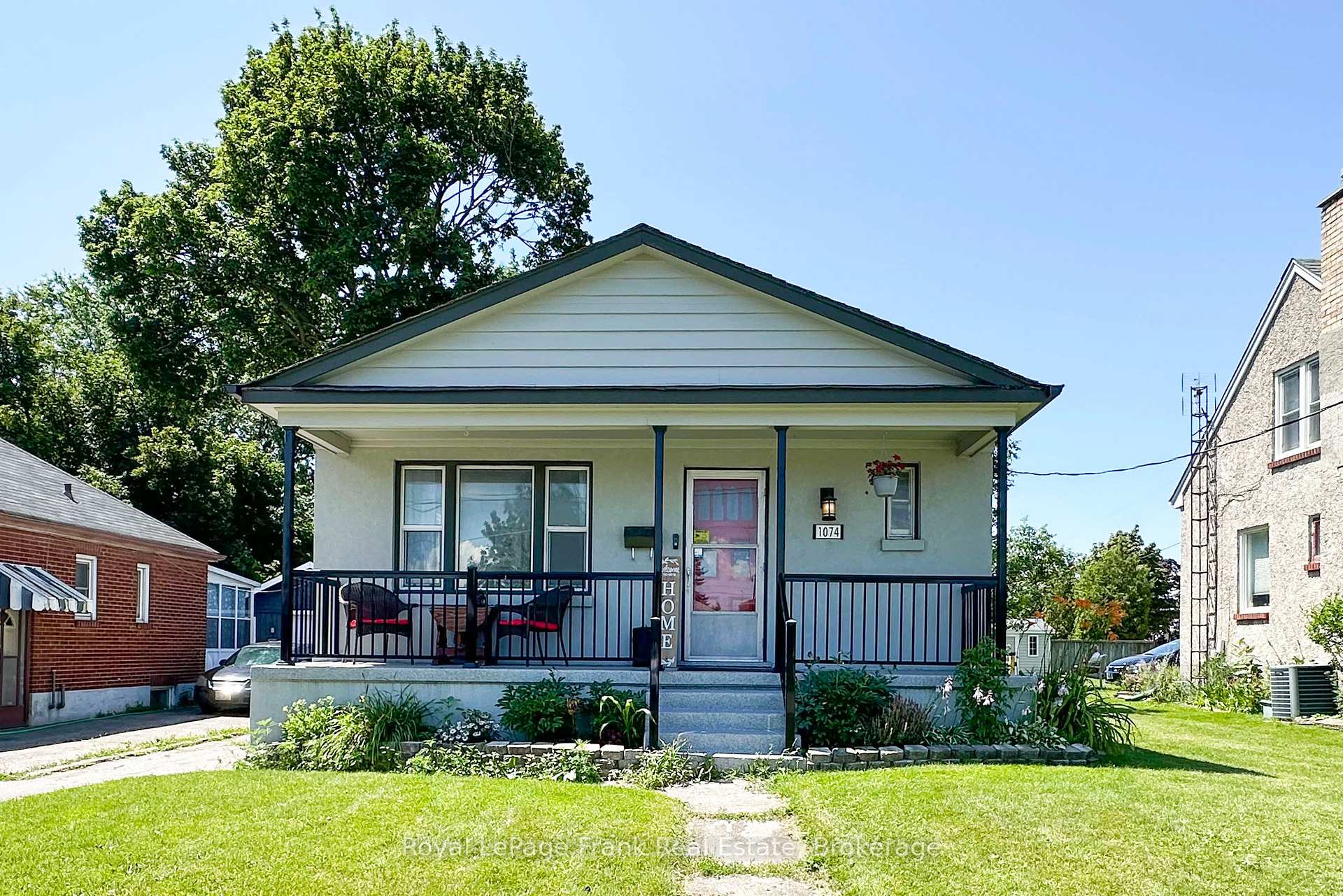 Photo 1 of 1074 Simcoe Street S, Oshawa, Lakeview — HOMEH
