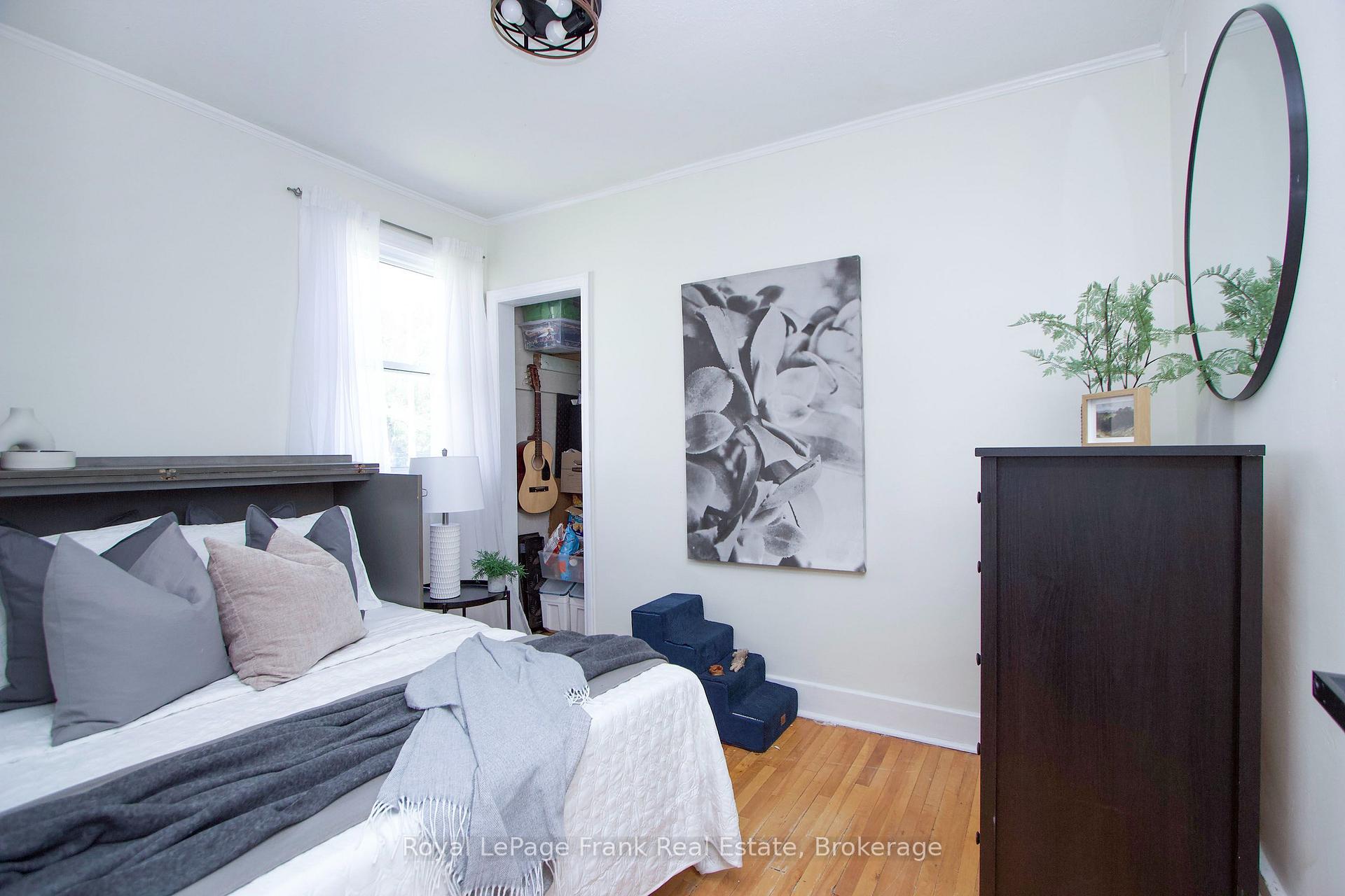 Photo 13 of 1074 Simcoe Street S, Oshawa, Lakeview — HOMEH