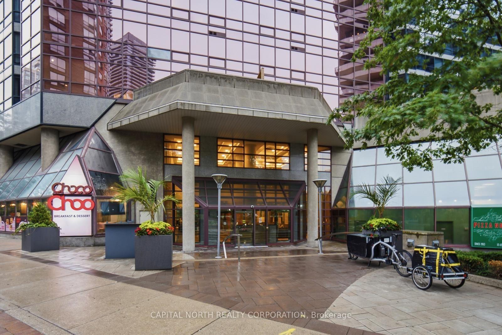 Photo 3 of Unit 610, 1001 Bay Street, Toronto, Bay Street Corridor — HOMEH