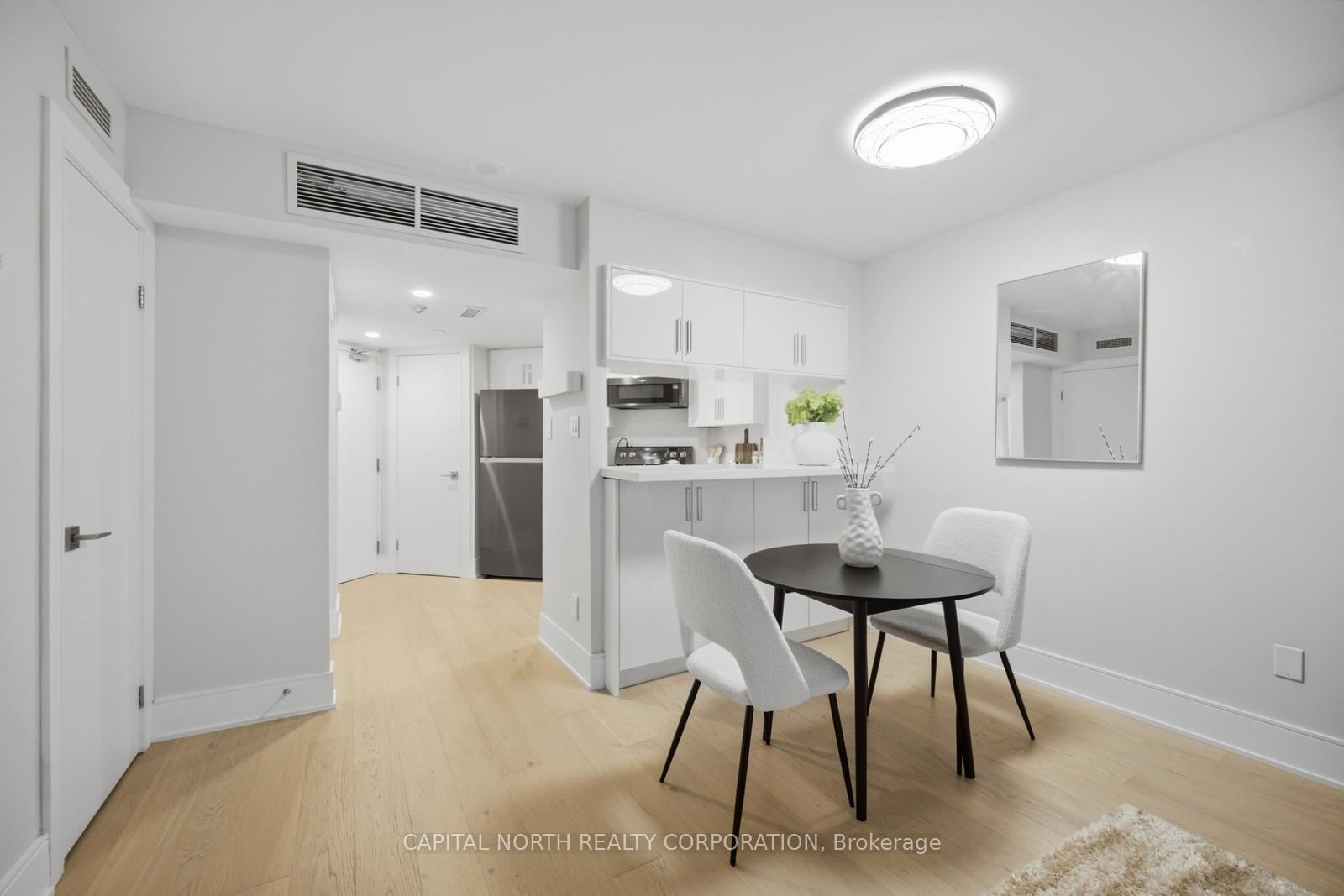 Photo 11 of Unit 610, 1001 Bay Street, Toronto, Bay Street Corridor — HOMEH