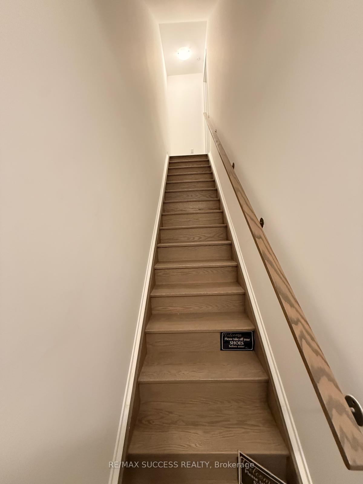 Photo 4 of Unit 18, 188 Angus Drive, Ajax, Central — HOMEH