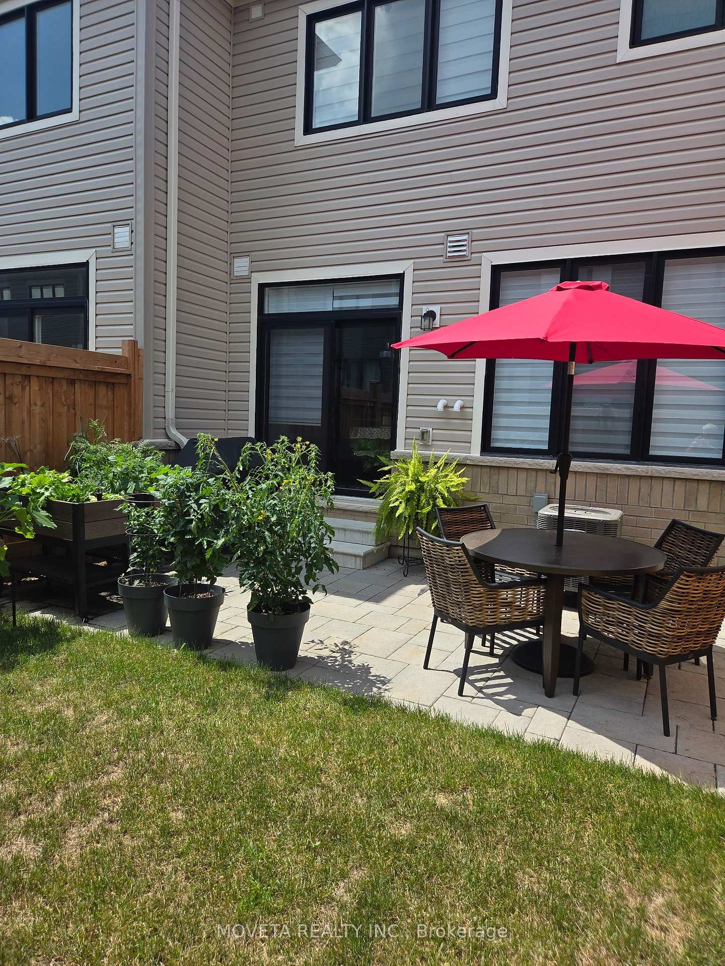 Photo 4 of 13 Milady Crescent, Barrie, Rural Barrie Southeast — HOMEH