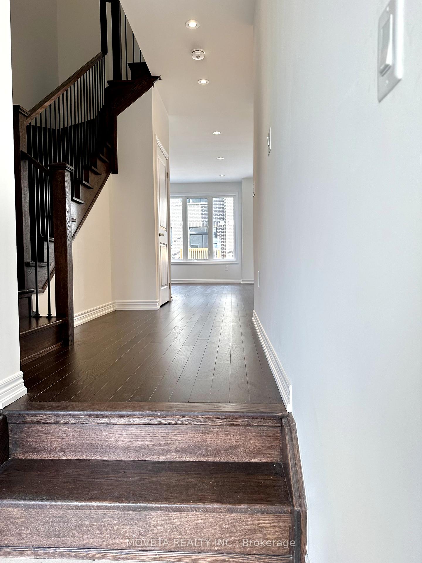 Photo 6 of 13 Milady Crescent, Barrie, Rural Barrie Southeast — HOMEH
