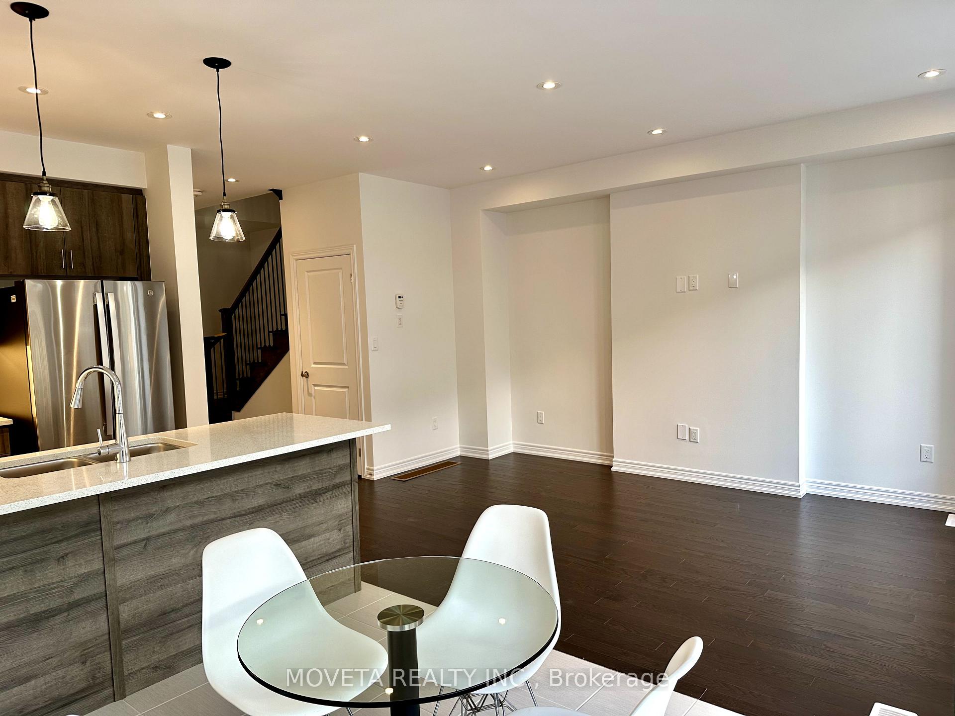 Photo 12 of 13 Milady Crescent, Barrie, Rural Barrie Southeast — HOMEH