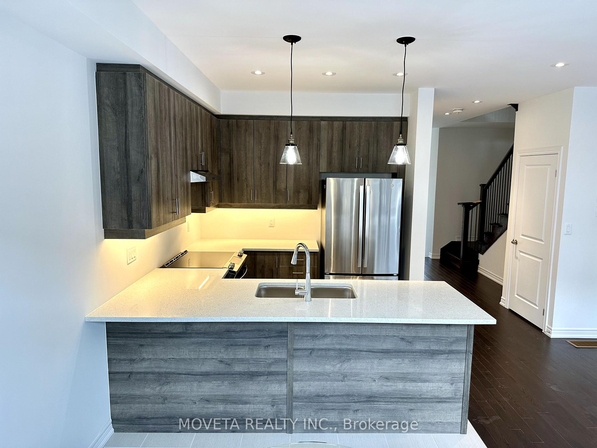 Photo 15 of 13 Milady Crescent, Barrie, Rural Barrie Southeast — HOMEH