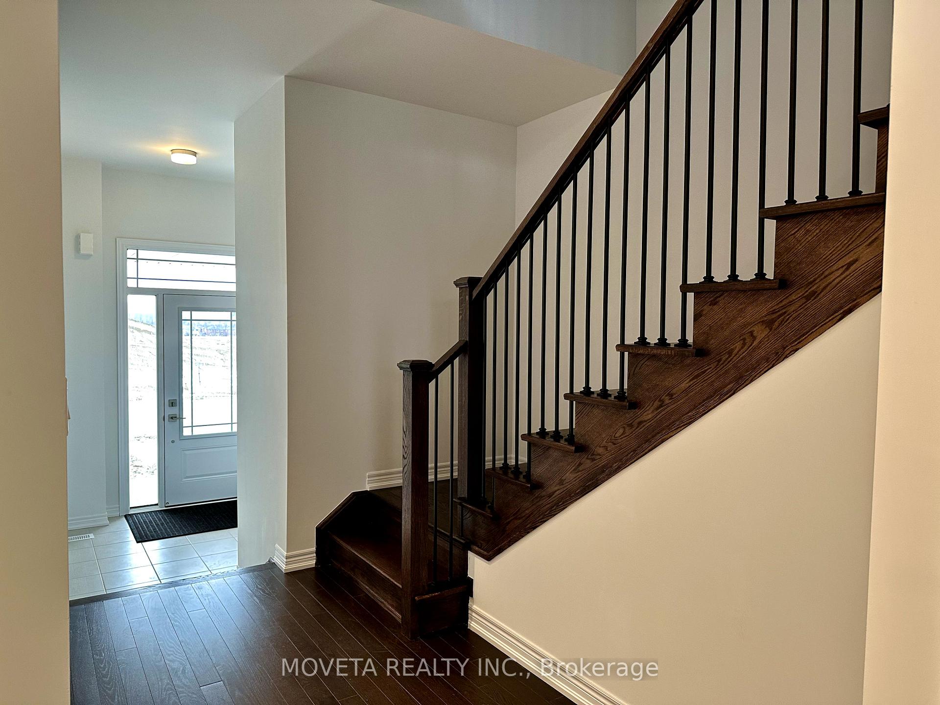 Photo 18 of 13 Milady Crescent, Barrie, Rural Barrie Southeast — HOMEH