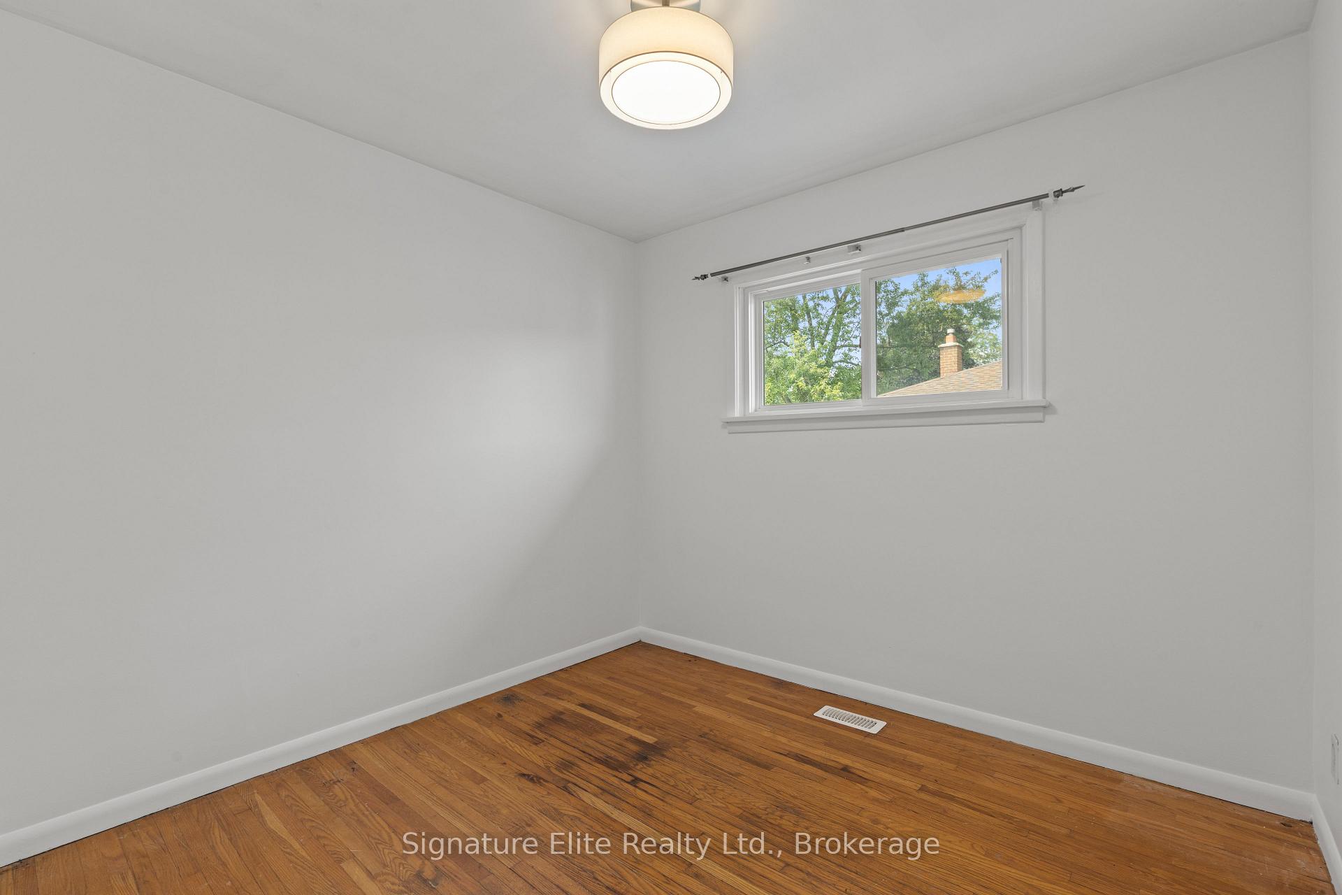Photo 12 of 214 Livingston Avenue, Grimsby, Grimsby West — HOMEH