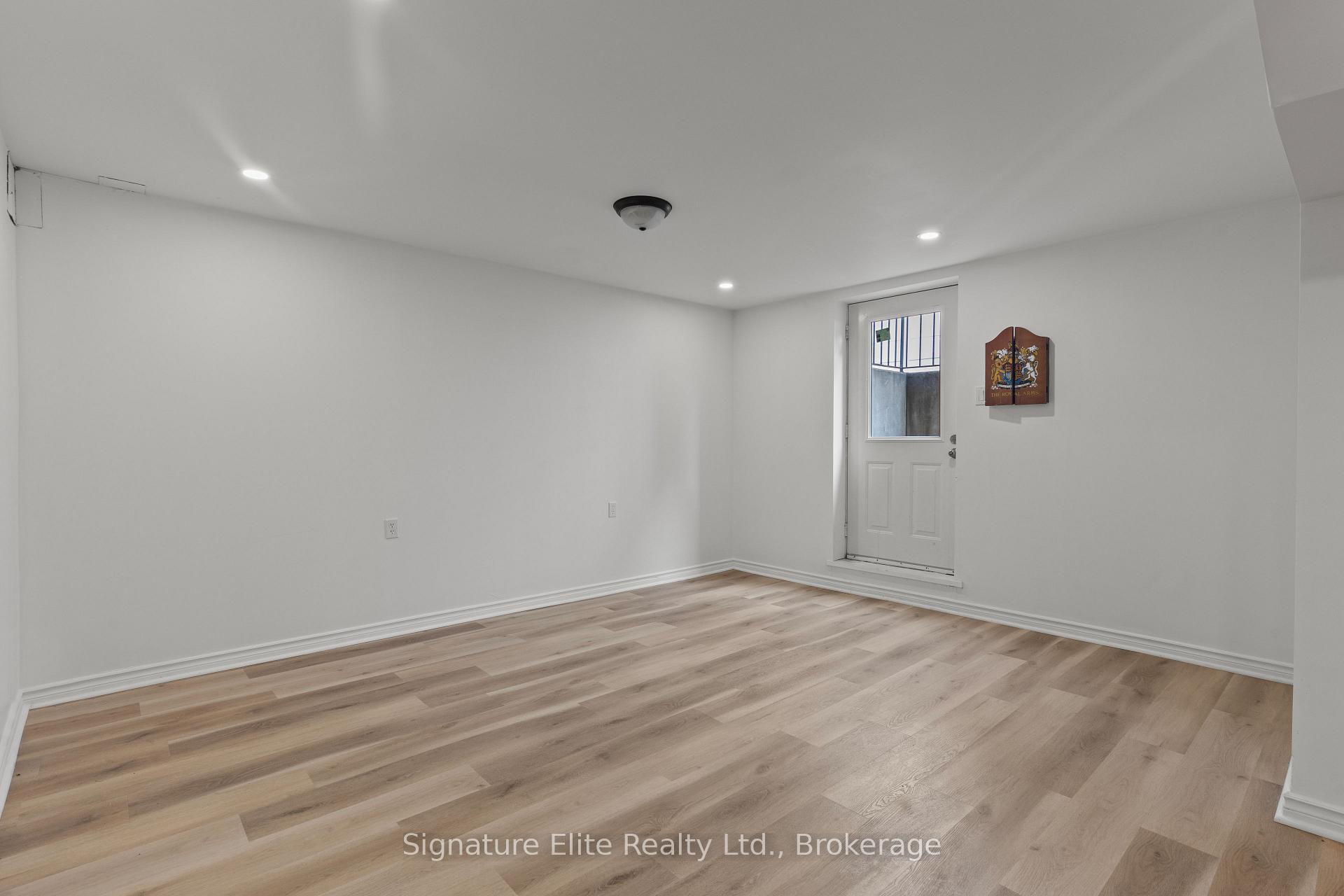 Photo 17 of 214 Livingston Avenue, Grimsby, Grimsby West — HOMEH