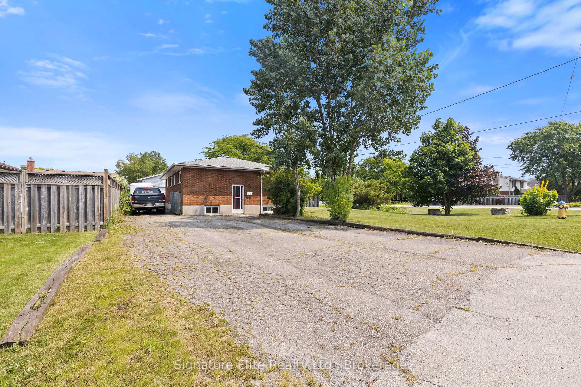 Photo 25 of 214 Livingston Avenue, Grimsby, Grimsby West — HOMEH