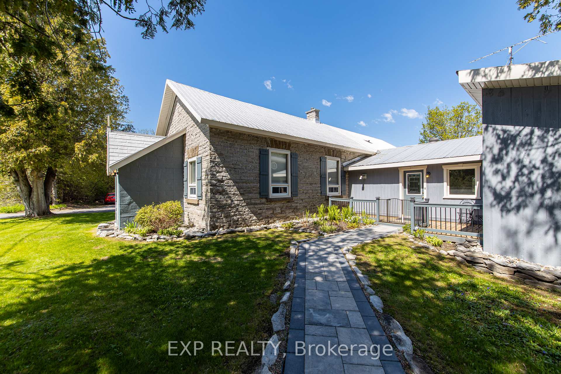 Photo 3 of 616 Kidd Road, Beckwith, Beckwith Twp — HOMEH