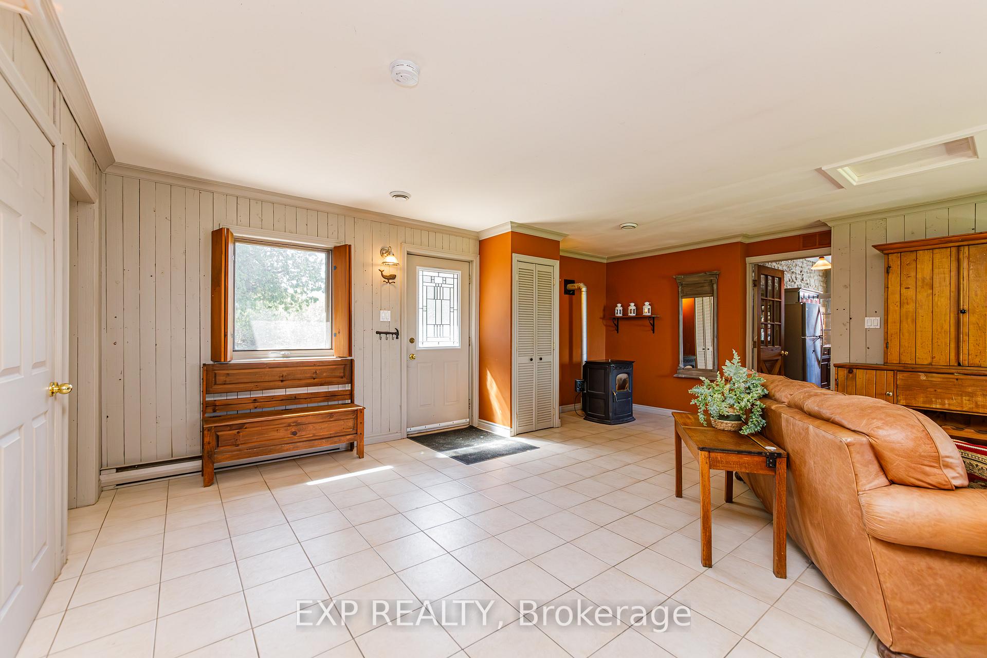 Photo 4 of 616 Kidd Road, Beckwith, Beckwith Twp — HOMEH