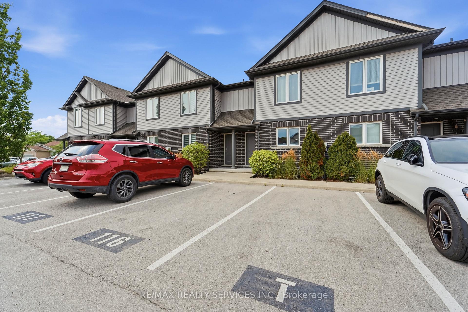 Photo 22 of 7768 Ascot Circle, Niagara Falls, Ascot — HOMEH