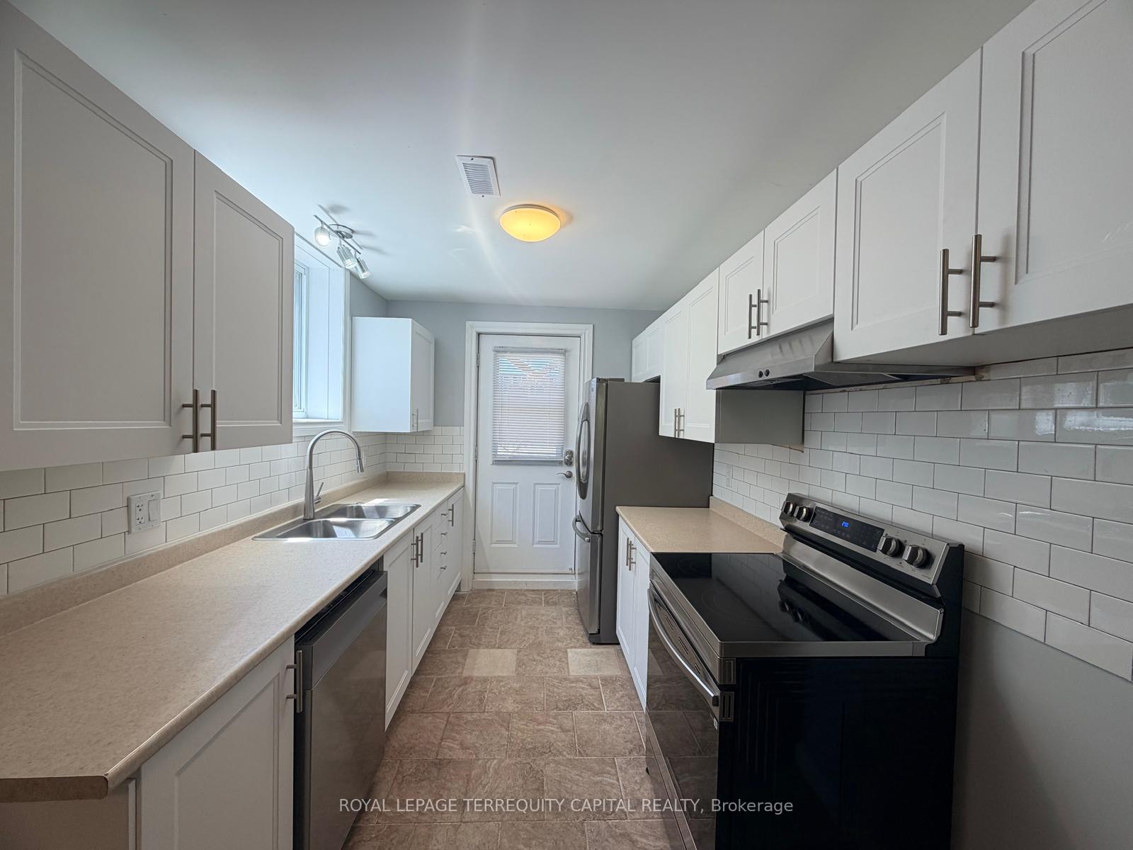 Photo 2 of Unit Lower, 28 Brighton Road, Barrie, Georgian Drive — HOMEH