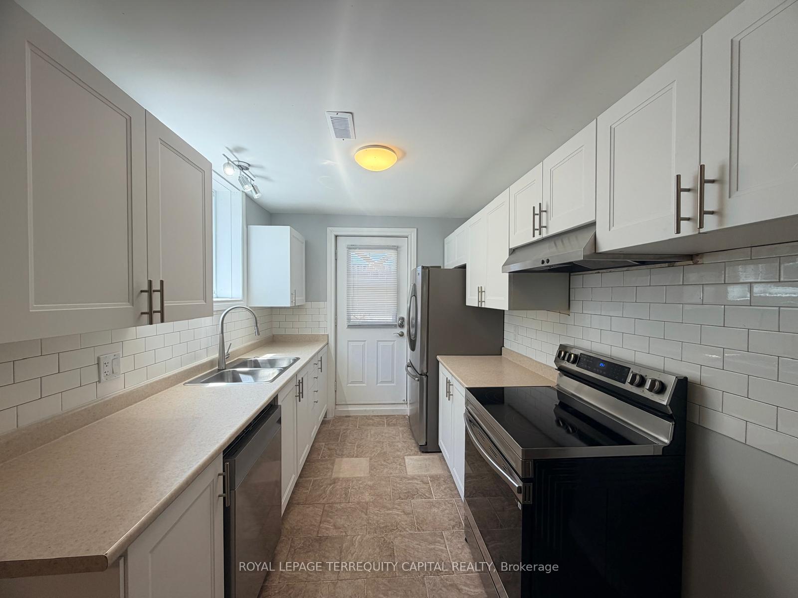 Photo 5 of Unit Lower, 28 Brighton Road, Barrie, Georgian Drive — HOMEH