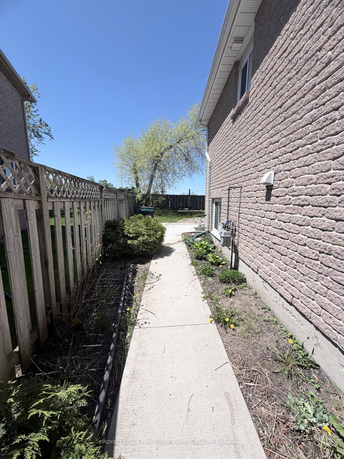 Photo 13 of Unit Lower, 28 Brighton Road, Barrie, Georgian Drive — HOMEH