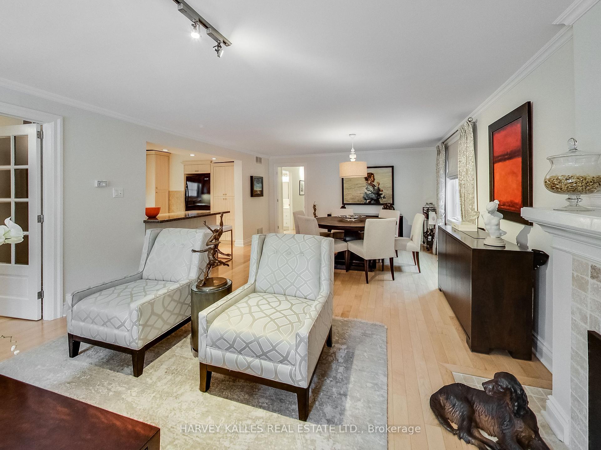 Photo 6 of Unit Main, 9 Highbourne Road, Toronto, Yonge-St. Clair — HOMEH