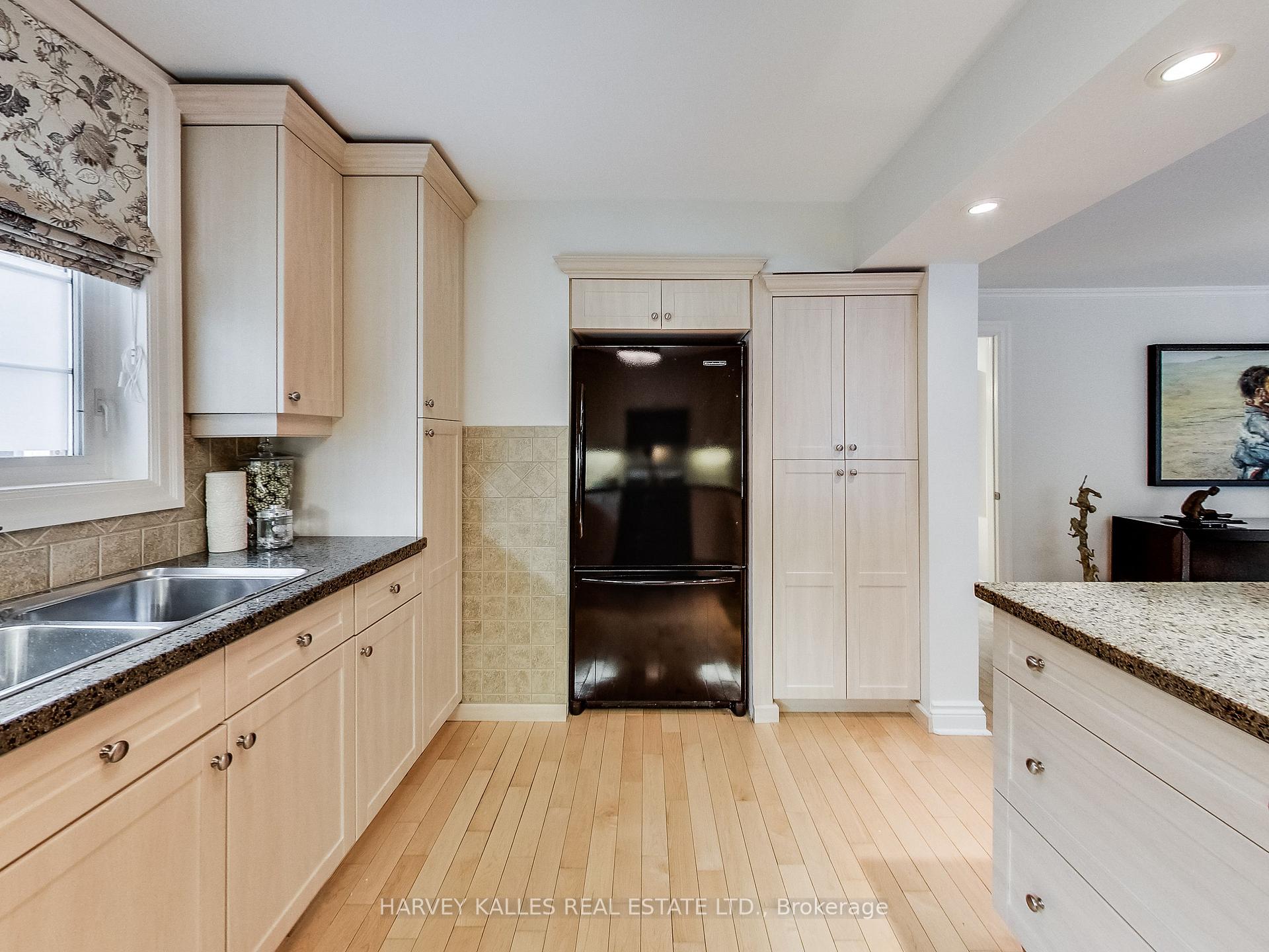 Photo 18 of Unit Main, 9 Highbourne Road, Toronto, Yonge-St. Clair — HOMEH