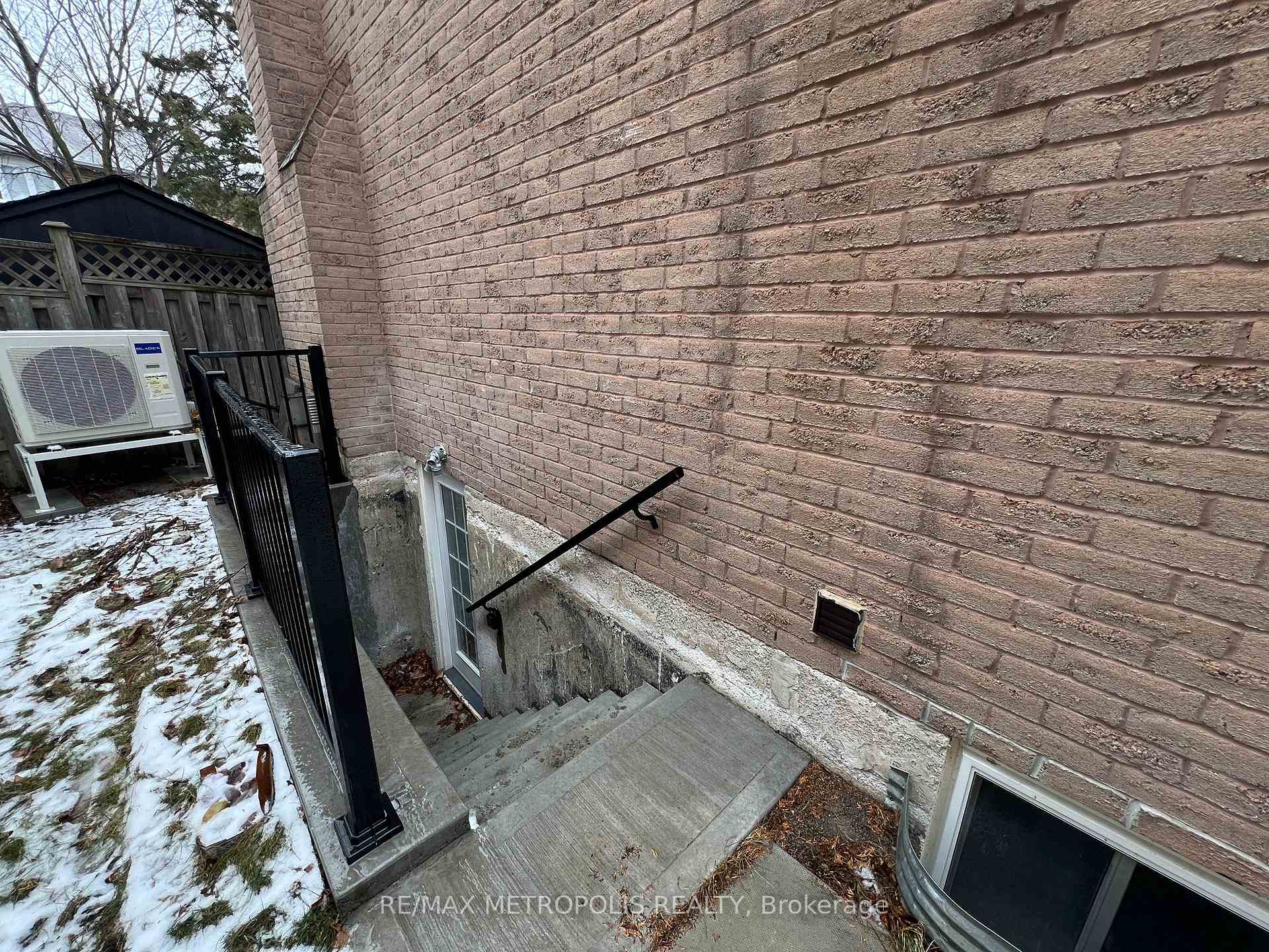 Photo 5 of Unit BSMT, 570 Springview Drive, Pickering, Amberlea — HOMEH