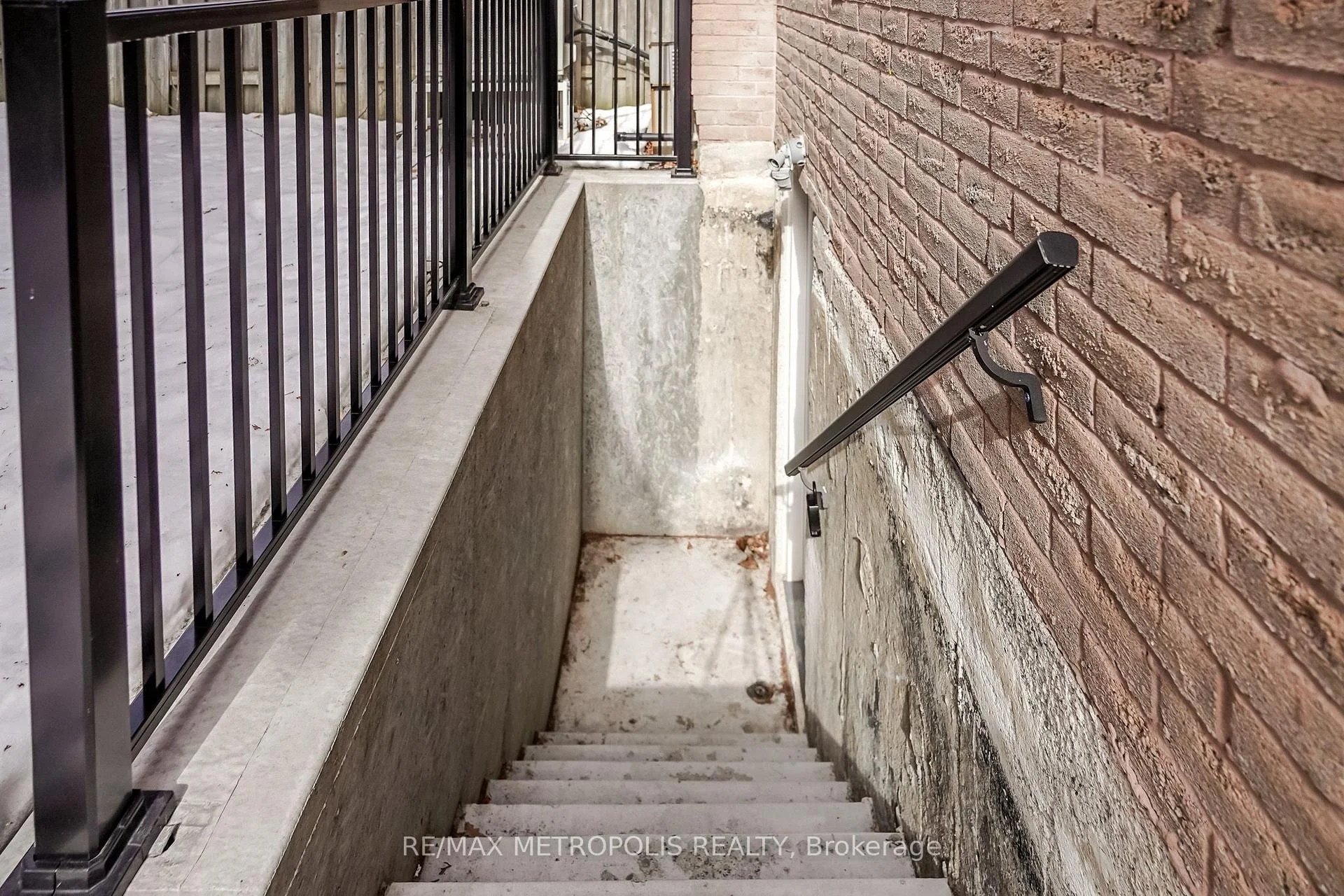 Photo 8 of Unit BSMT, 570 Springview Drive, Pickering, Amberlea — HOMEH