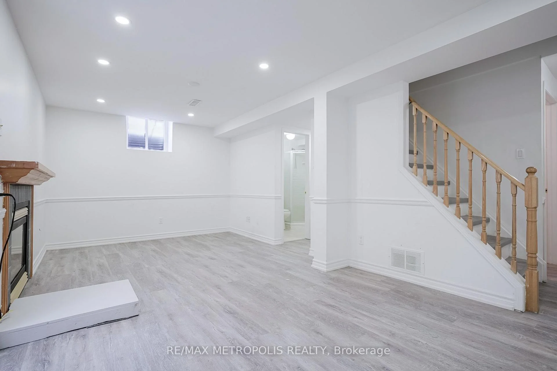 Photo 16 of Unit BSMT, 570 Springview Drive, Pickering, Amberlea — HOMEH