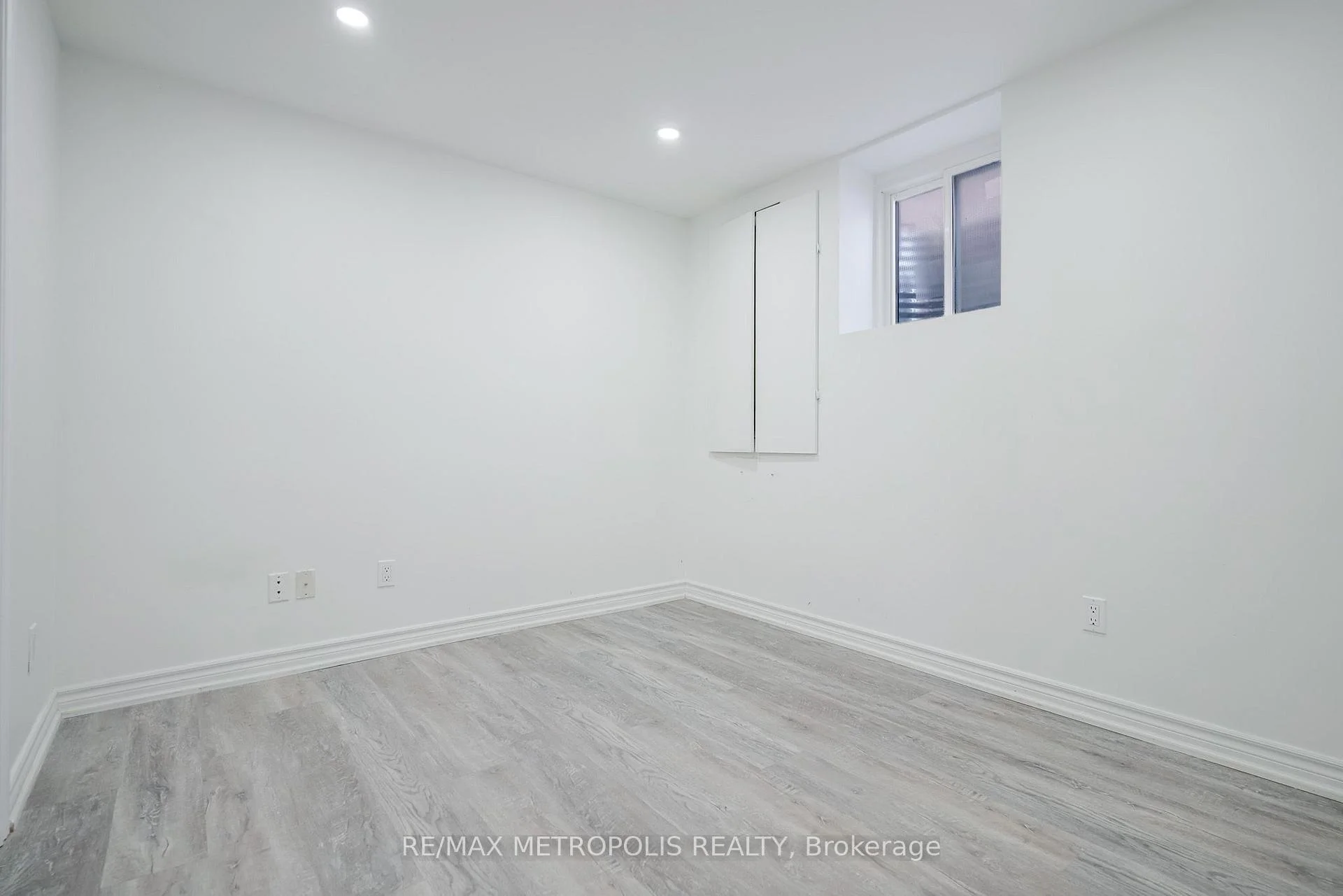 Photo 36 of Unit BSMT, 570 Springview Drive, Pickering, Amberlea — HOMEH