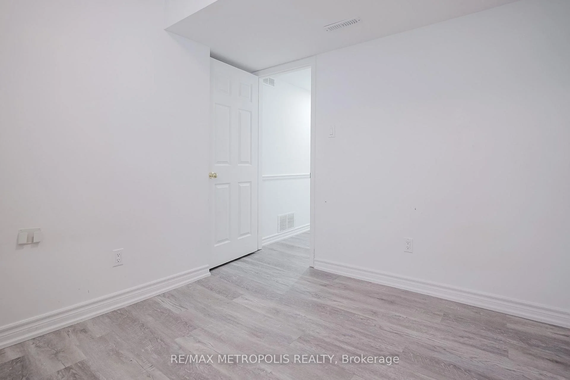 Photo 45 of Unit BSMT, 570 Springview Drive, Pickering, Amberlea — HOMEH