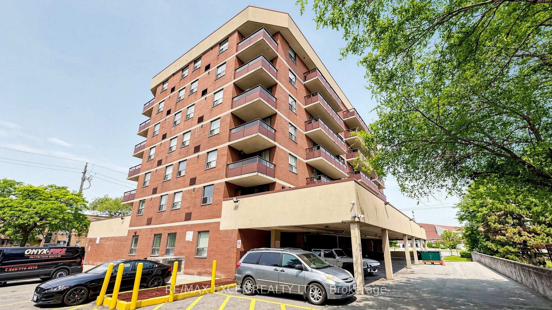 Photo of Unit 401, 1881 Jane Street