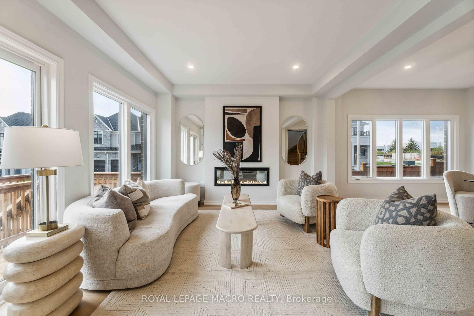 Photo 2 of 1061 West 5th Street, Hamilton, Mewburn — HOMEH