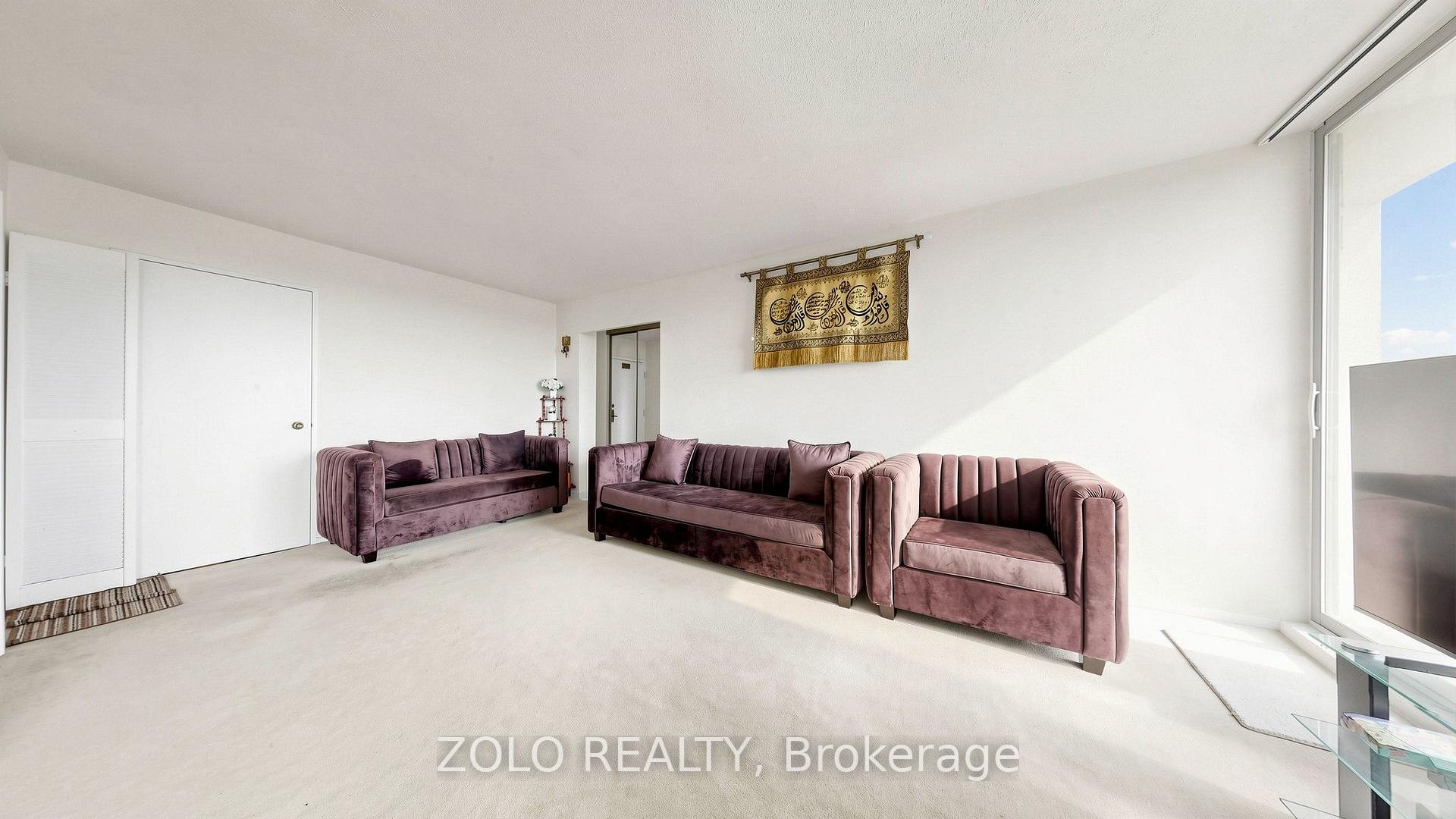 Photo 8 of Unit 915, 20 Edgecliff Golfway, Toronto, Flemingdon Park — HOMEH