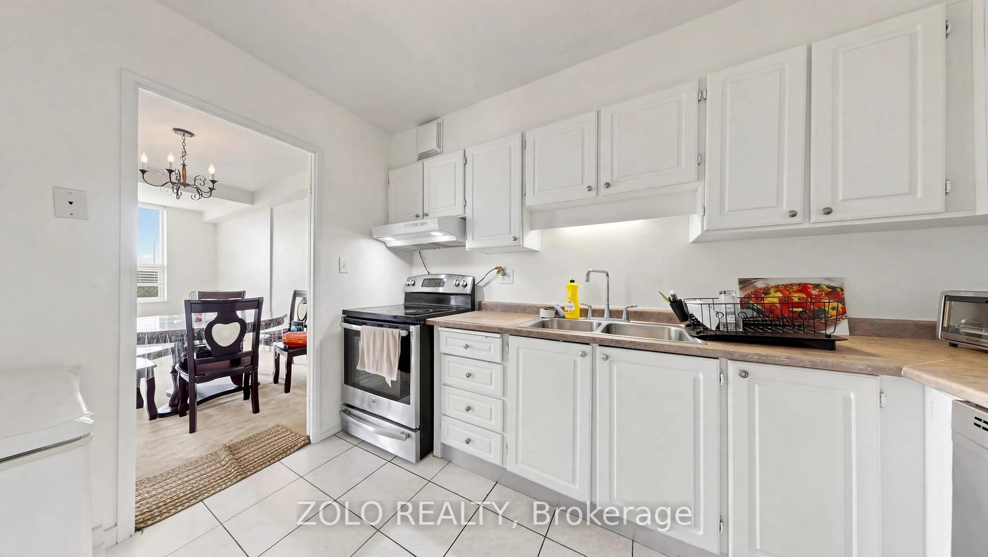 Photo 17 of Unit 915, 20 Edgecliff Golfway, Toronto, Flemingdon Park — HOMEH