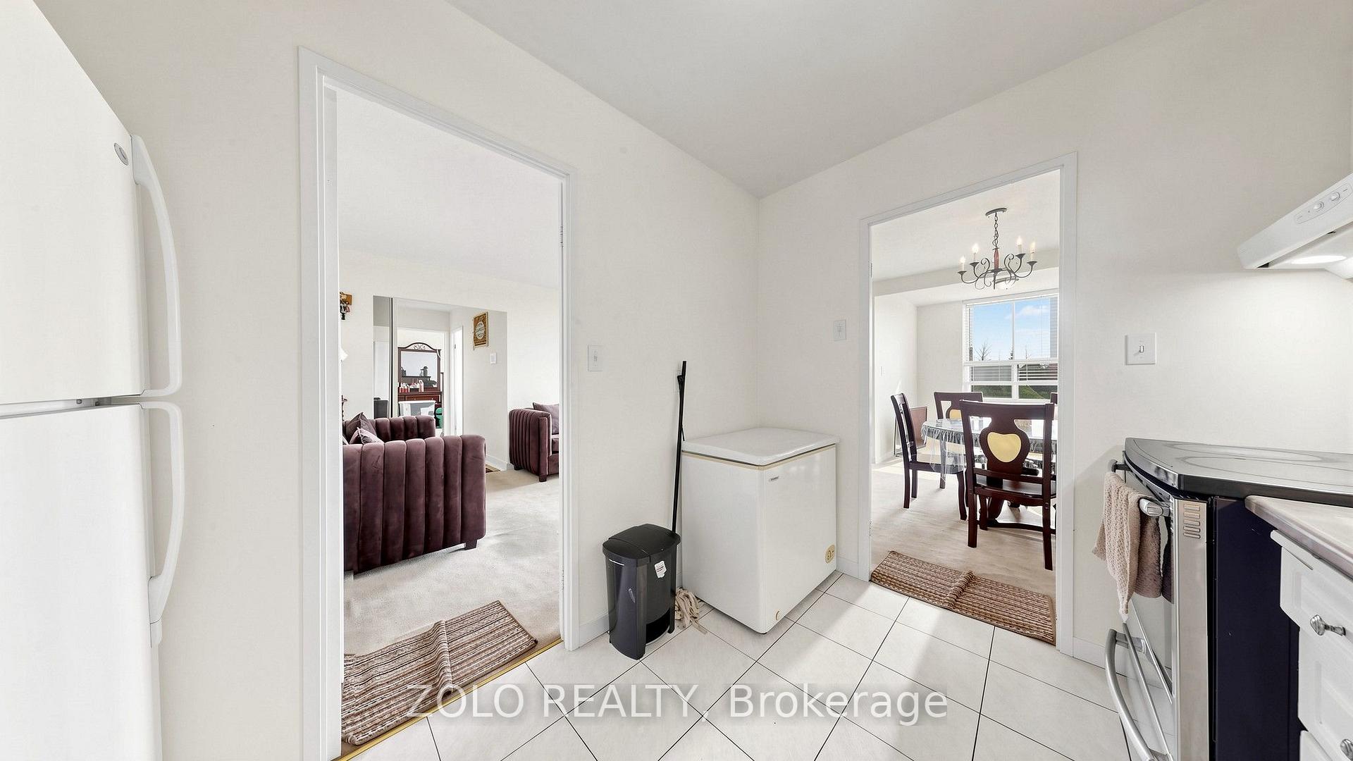 Photo 20 of Unit 915, 20 Edgecliff Golfway, Toronto, Flemingdon Park — HOMEH