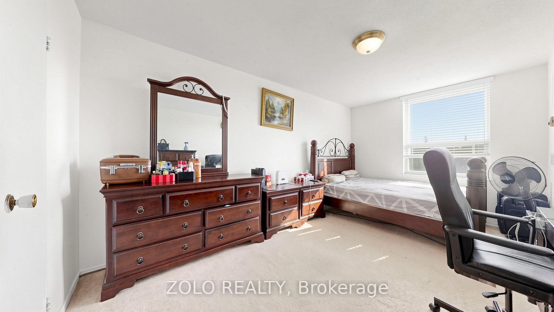 Photo 22 of Unit 915, 20 Edgecliff Golfway, Toronto, Flemingdon Park — HOMEH