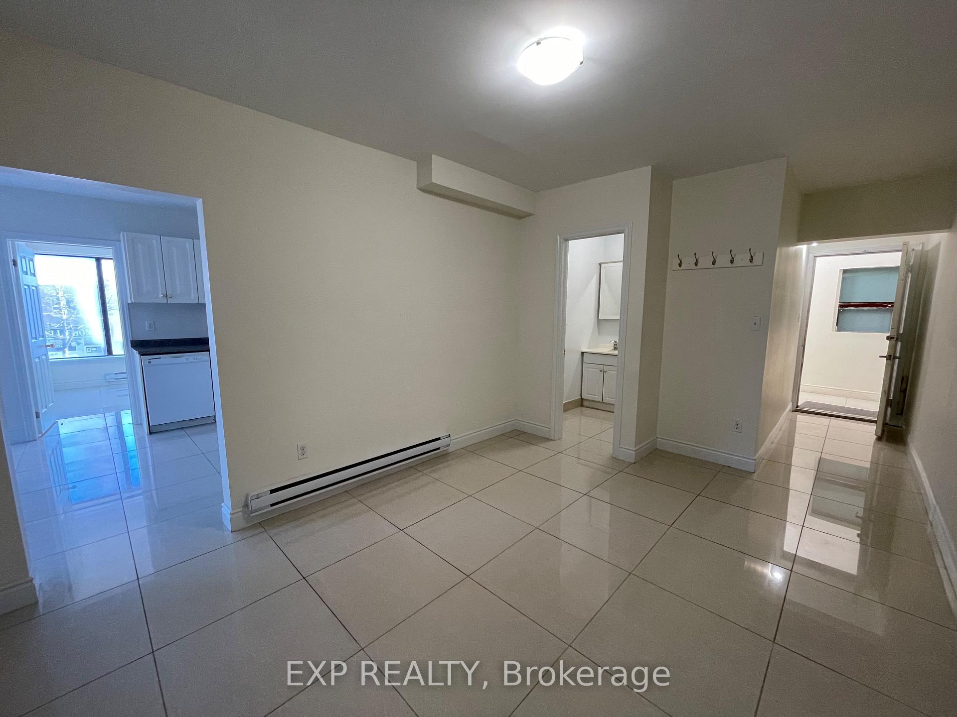 Photo 4 of Unit 202, 258 Lakeshore Road E, Mississauga, Port Credit — HOMEH