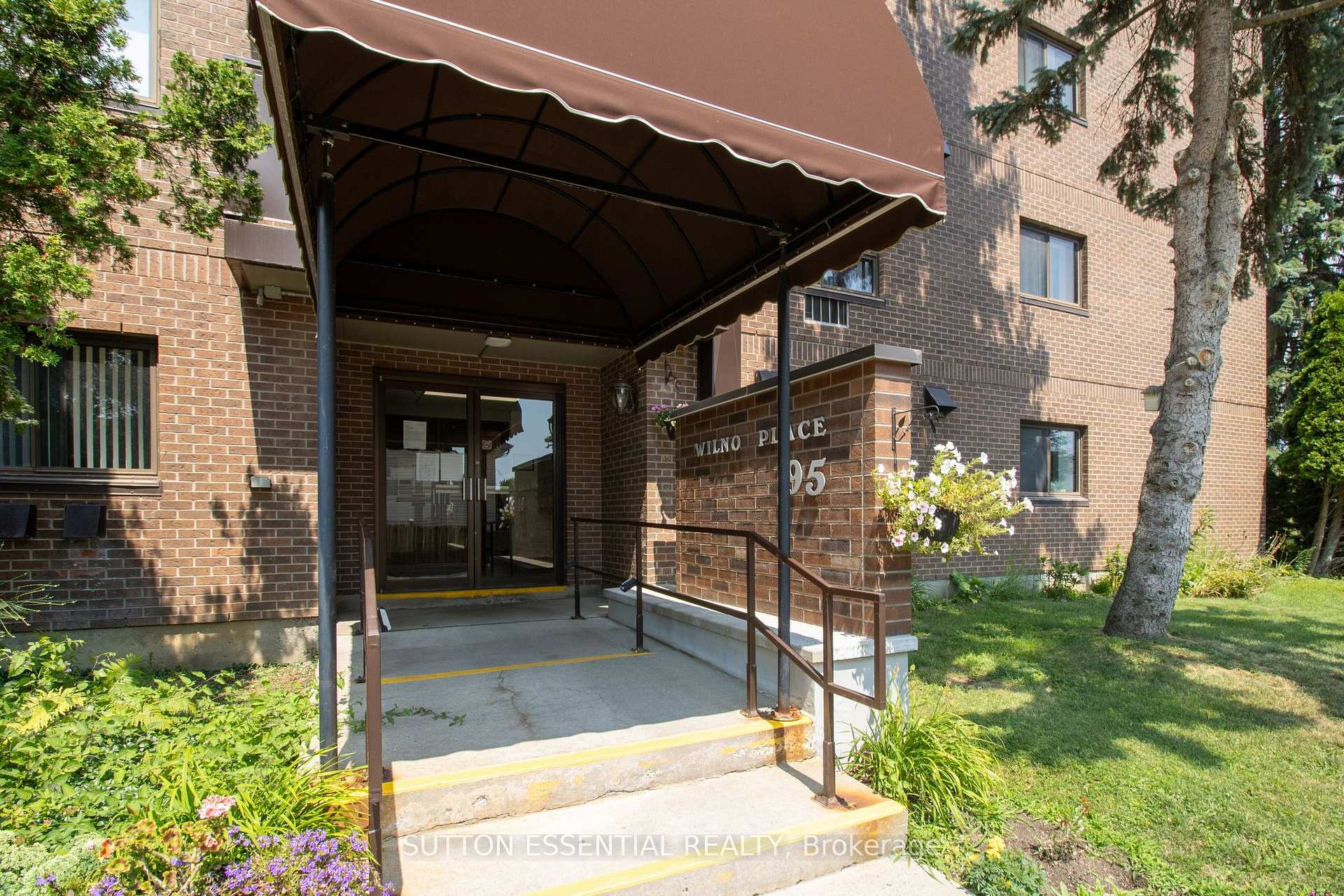 Photo 5 of Unit 104, 95 Windsor Drive, Brockville, Brockville — HOMEH