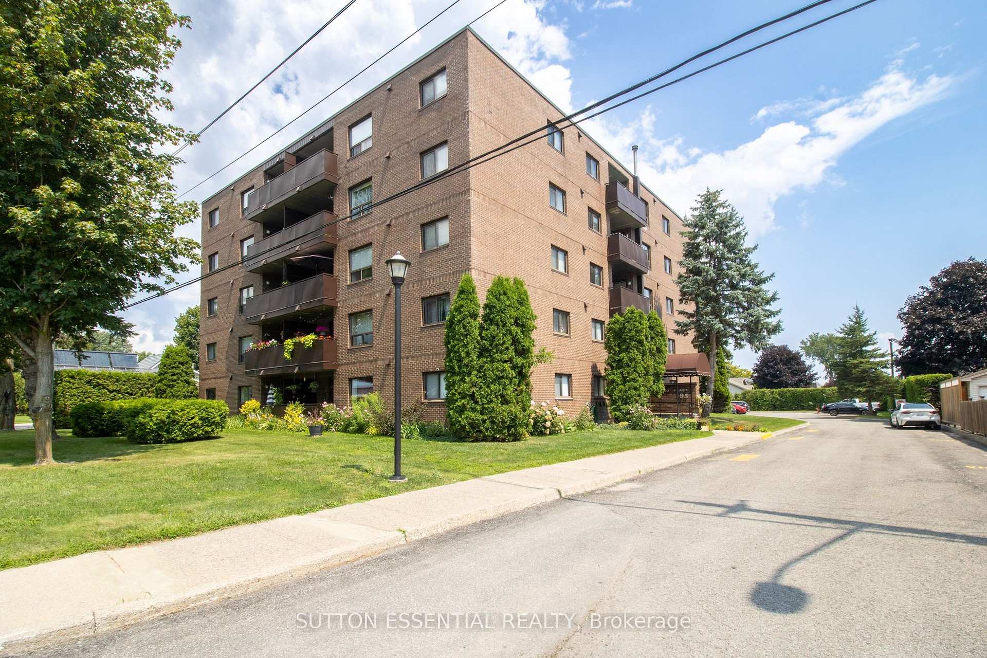 Photo 33 of Unit 104, 95 Windsor Drive, Brockville, Brockville — HOMEH