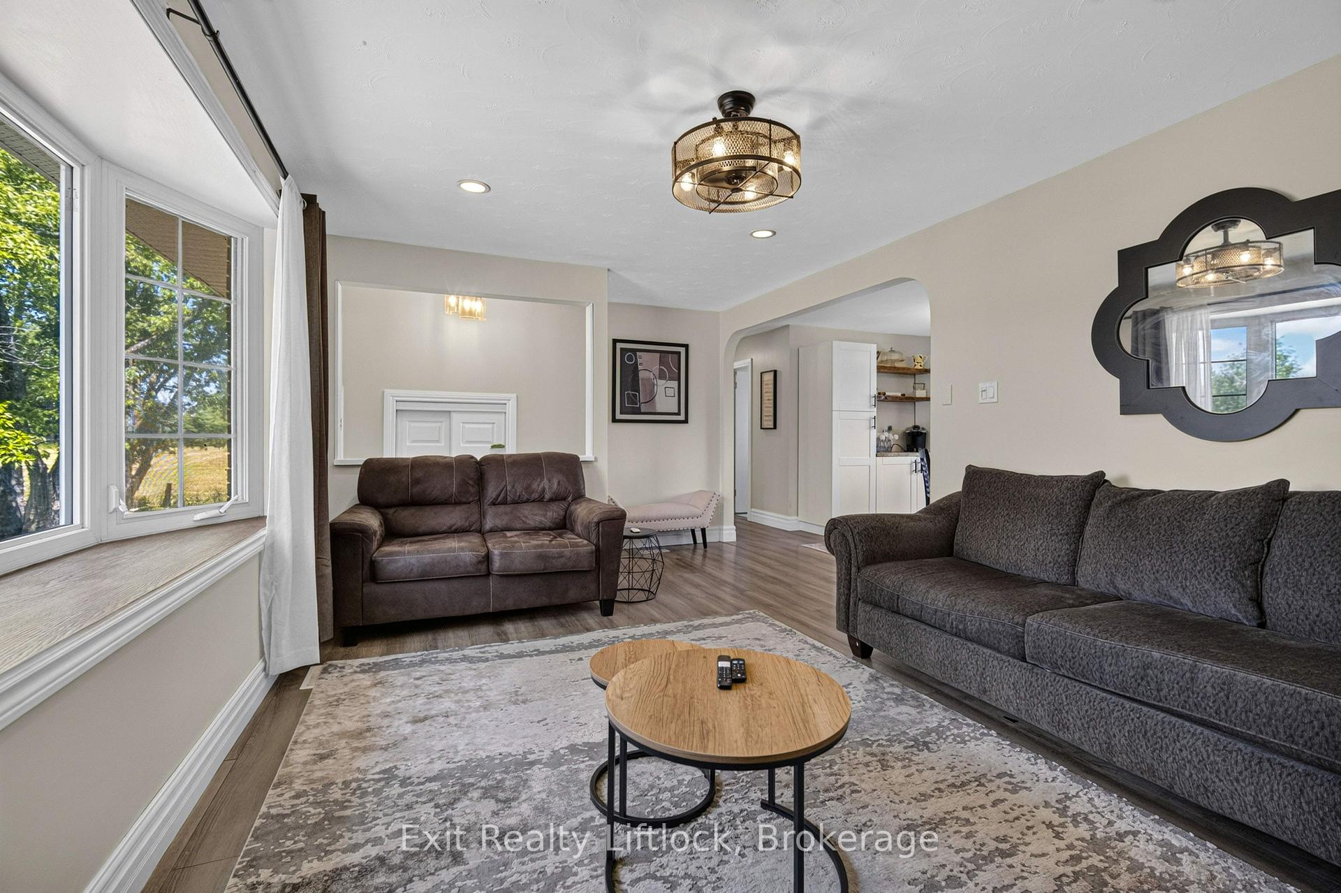 Photo 10 of 81 Fourth Line Dummer Road S, Douro-Dummer — HOMEH