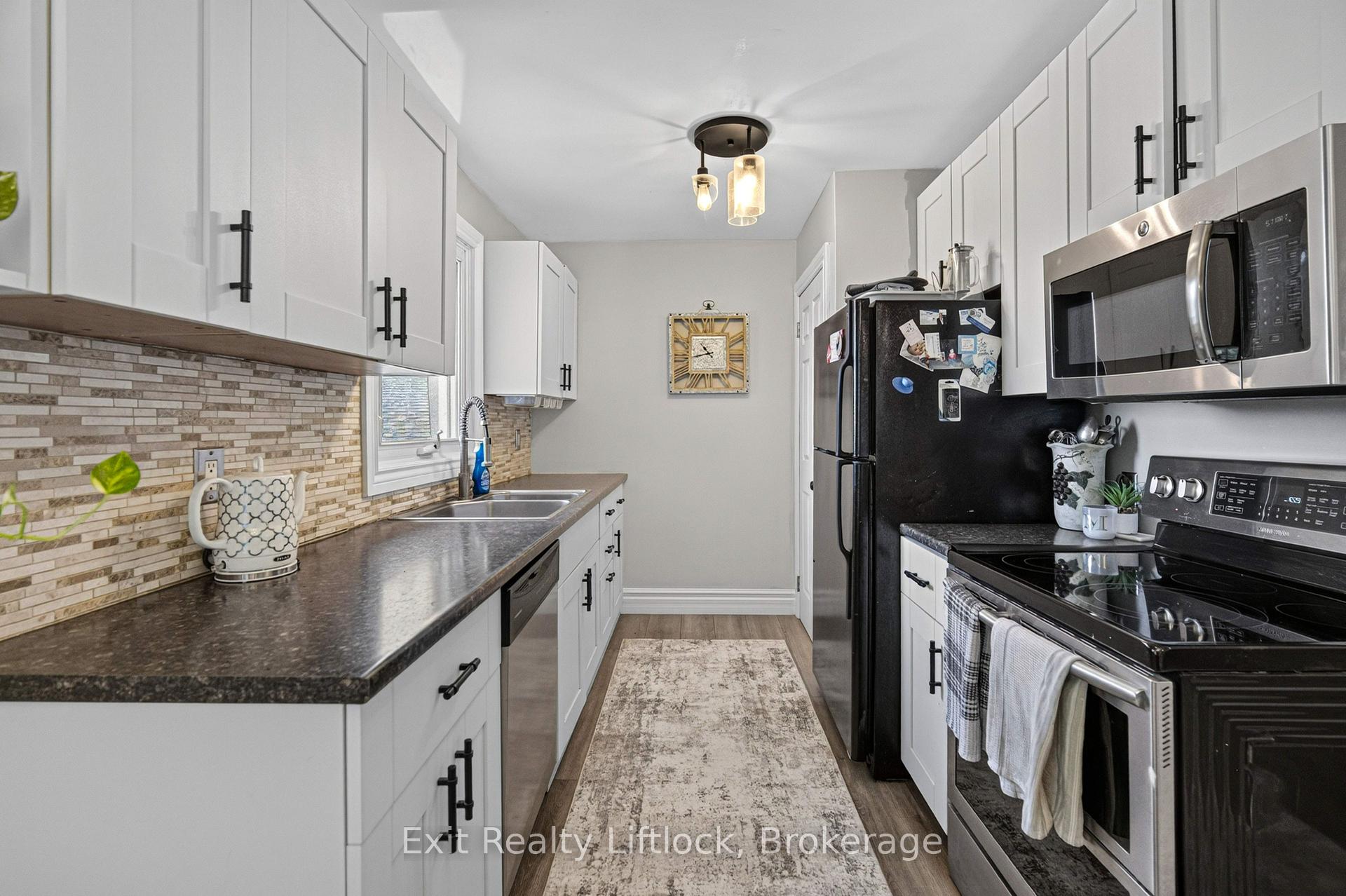 Photo 15 of 81 Fourth Line Dummer Road S, Douro-Dummer — HOMEH