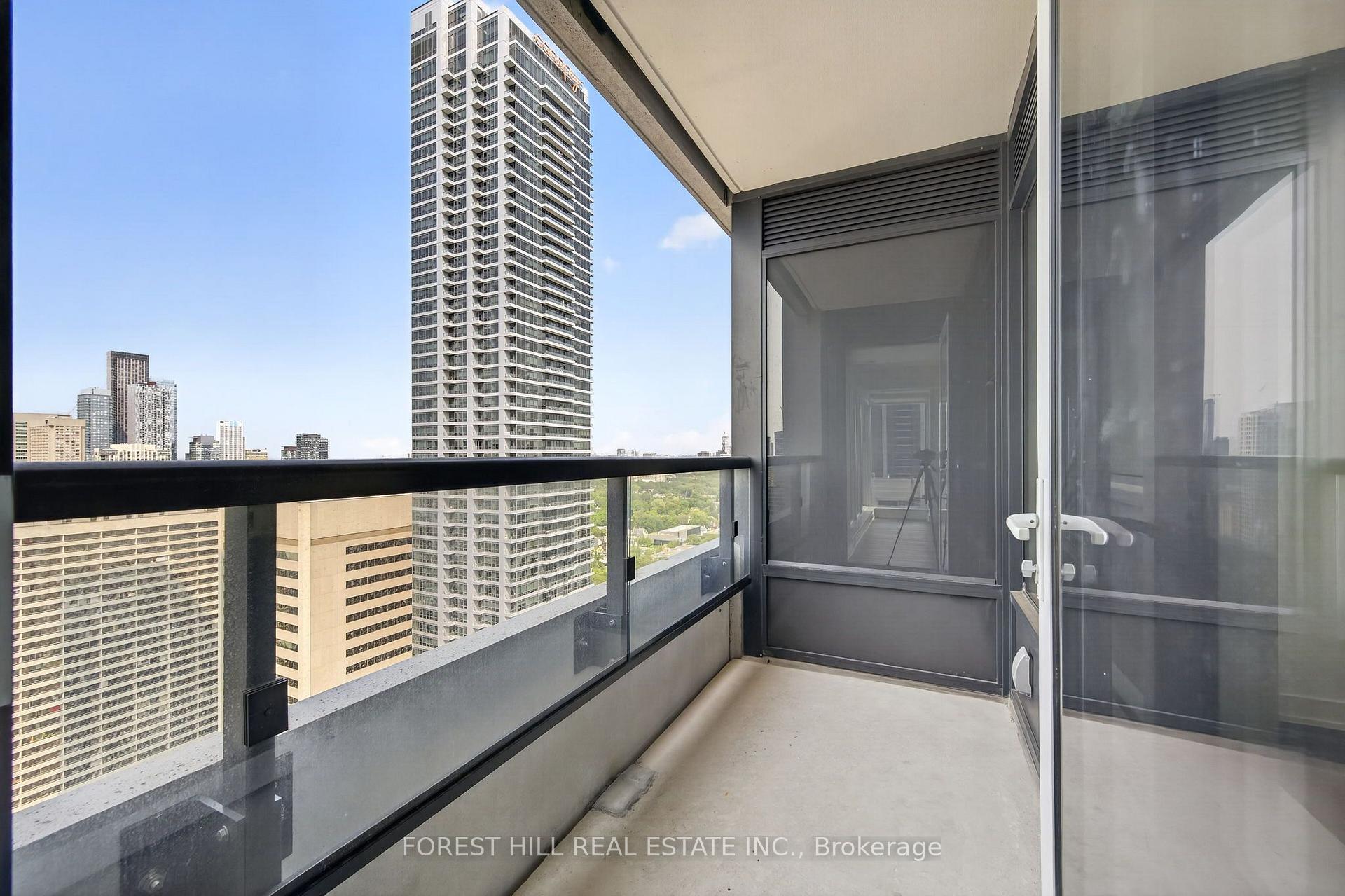 Photo 3 of Unit 3202, 609 Sherbourne Street, Toronto, North St. James Town — HOMEH