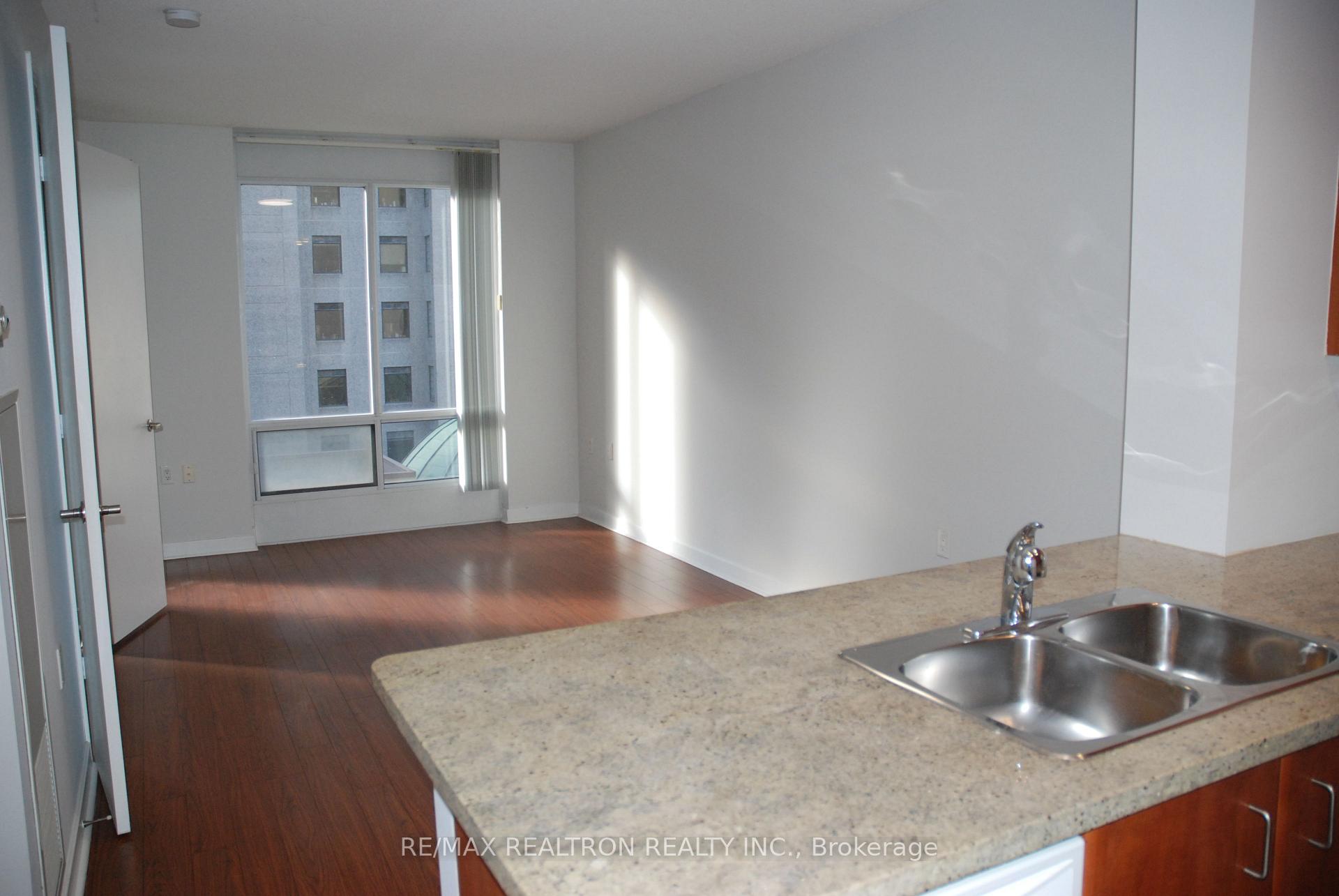 Photo 3 of Unit 913, 85 Bloor Street E, Toronto, Church-Yonge Corridor — HOMEH