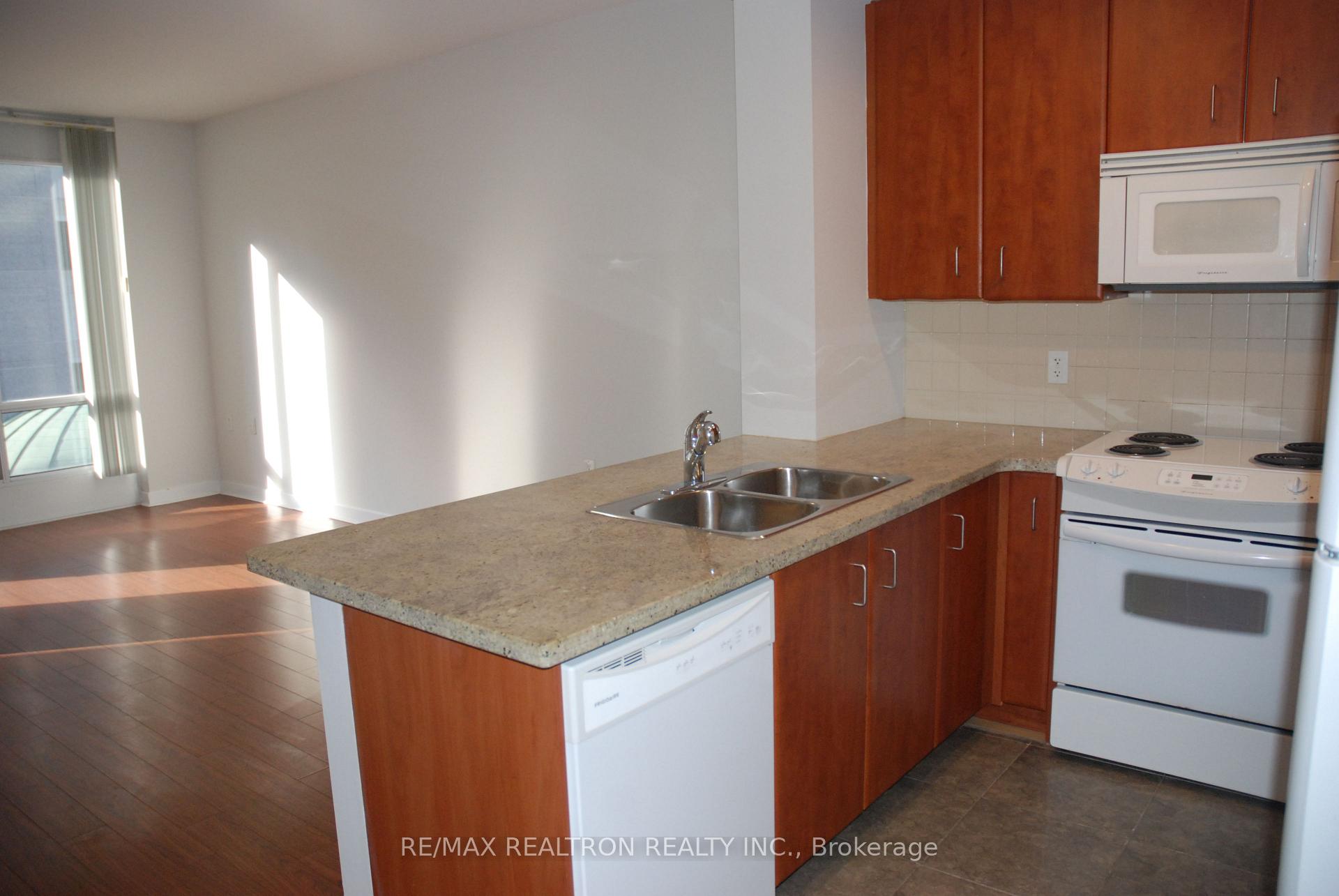 Photo 6 of Unit 913, 85 Bloor Street E, Toronto, Church-Yonge Corridor — HOMEH