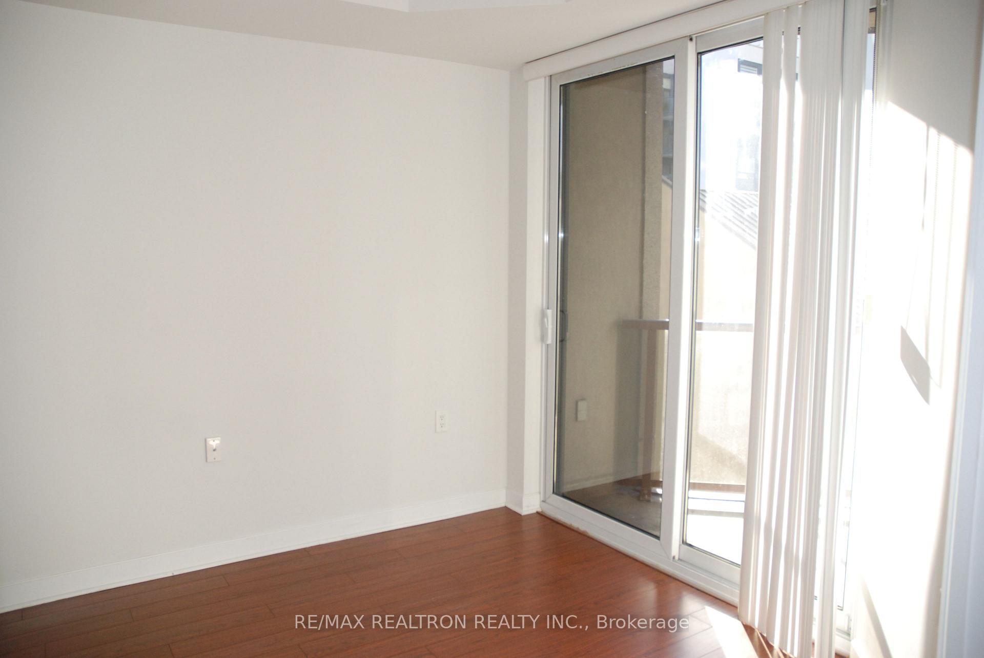 Photo 9 of Unit 913, 85 Bloor Street E, Toronto, Church-Yonge Corridor — HOMEH