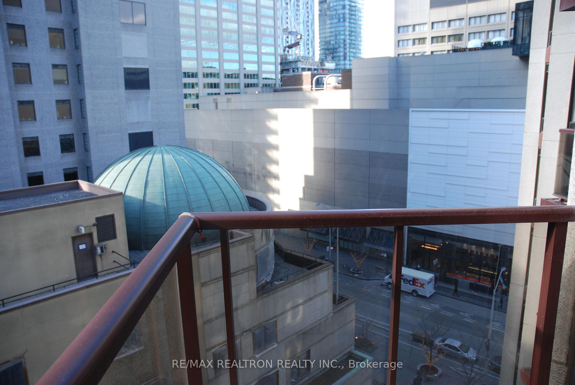 Photo 14 of Unit 913, 85 Bloor Street E, Toronto, Church-Yonge Corridor — HOMEH