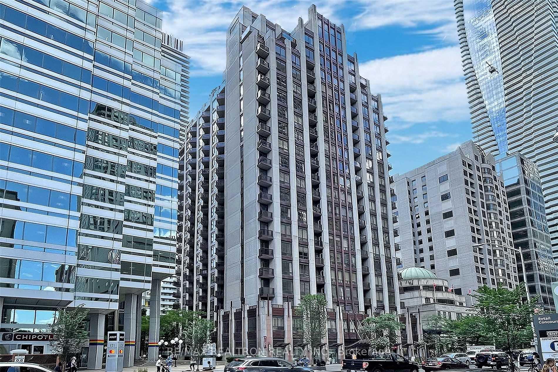 Photo 15 of Unit 913, 85 Bloor Street E, Toronto, Church-Yonge Corridor — HOMEH