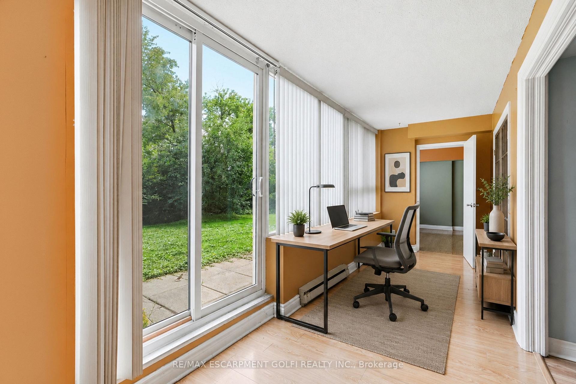 Photo 12 of Unit B3, 7 Gale Crescent, St. Catharines, Downtown — HOMEH
