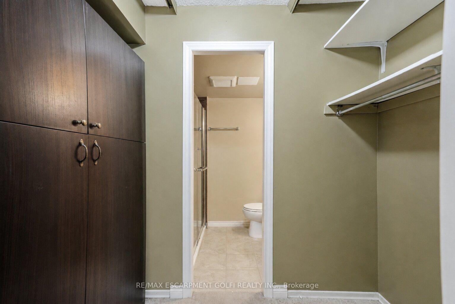 Photo 17 of Unit B3, 7 Gale Crescent, St. Catharines, Downtown — HOMEH