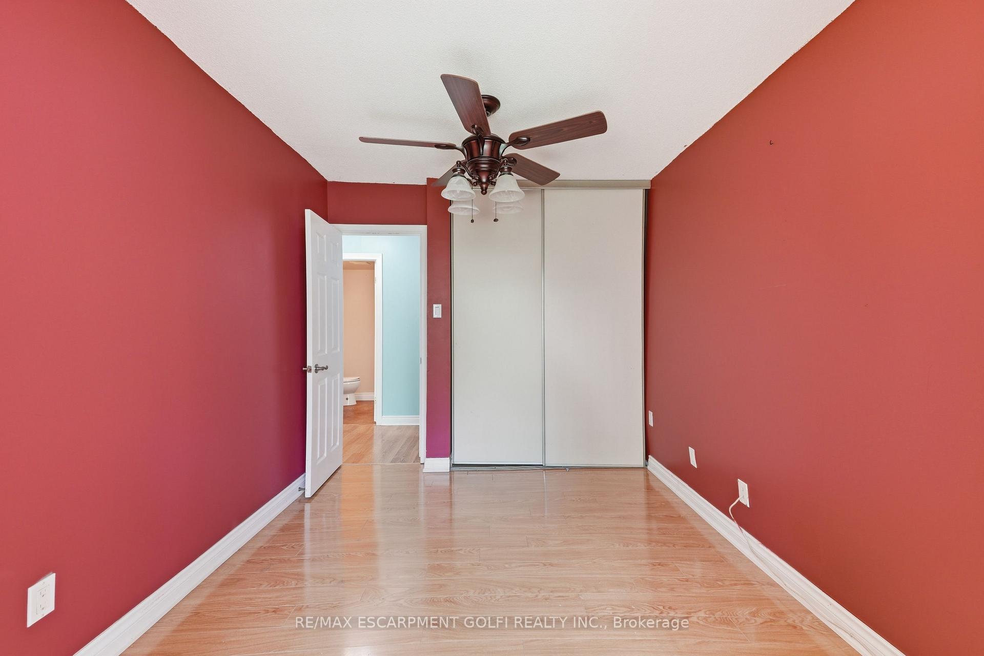 Photo 22 of Unit B3, 7 Gale Crescent, St. Catharines, Downtown — HOMEH