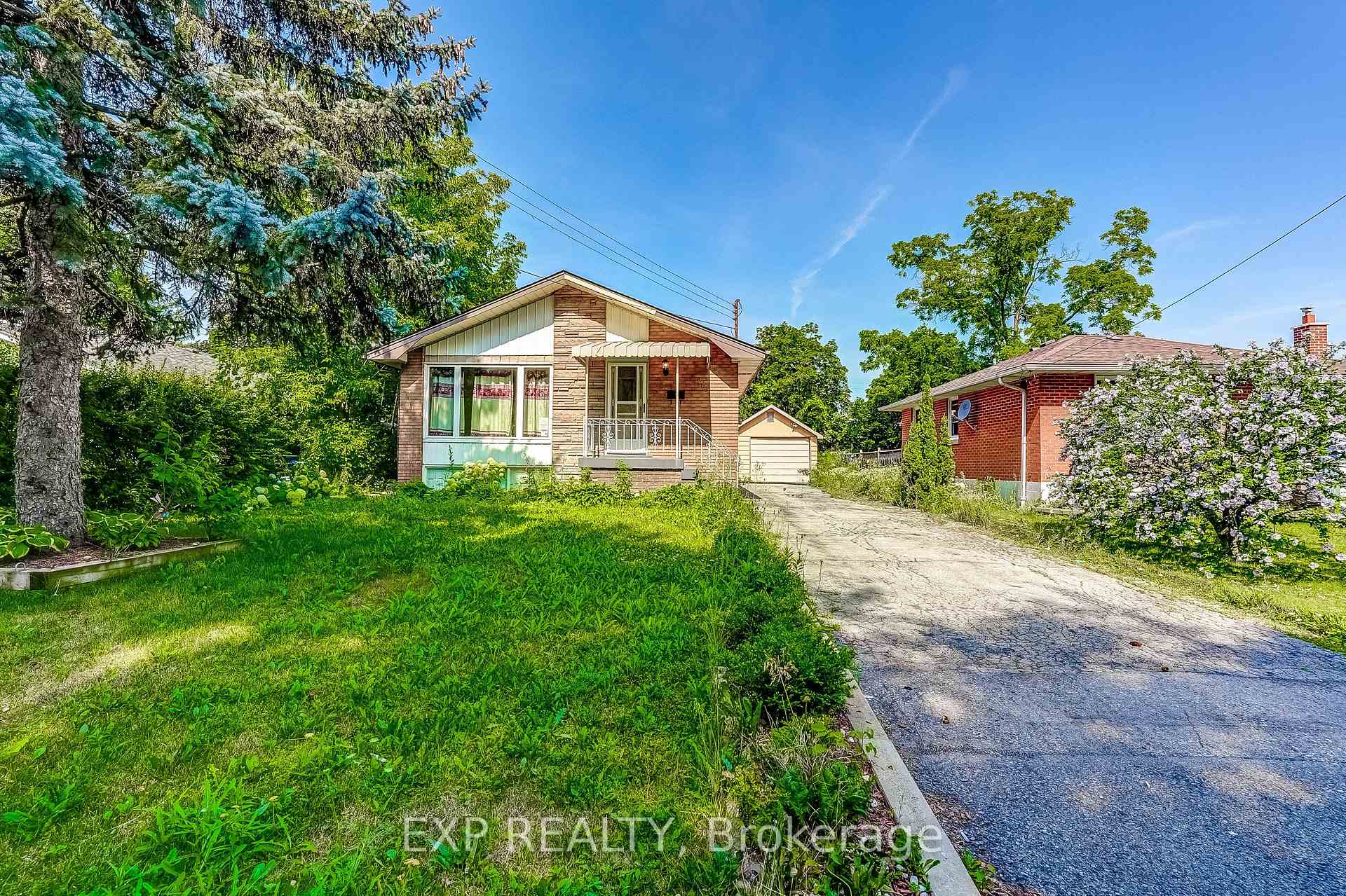 Photo 2 of 208 West 19th Street, Hamilton, Buchanan — HOMEH