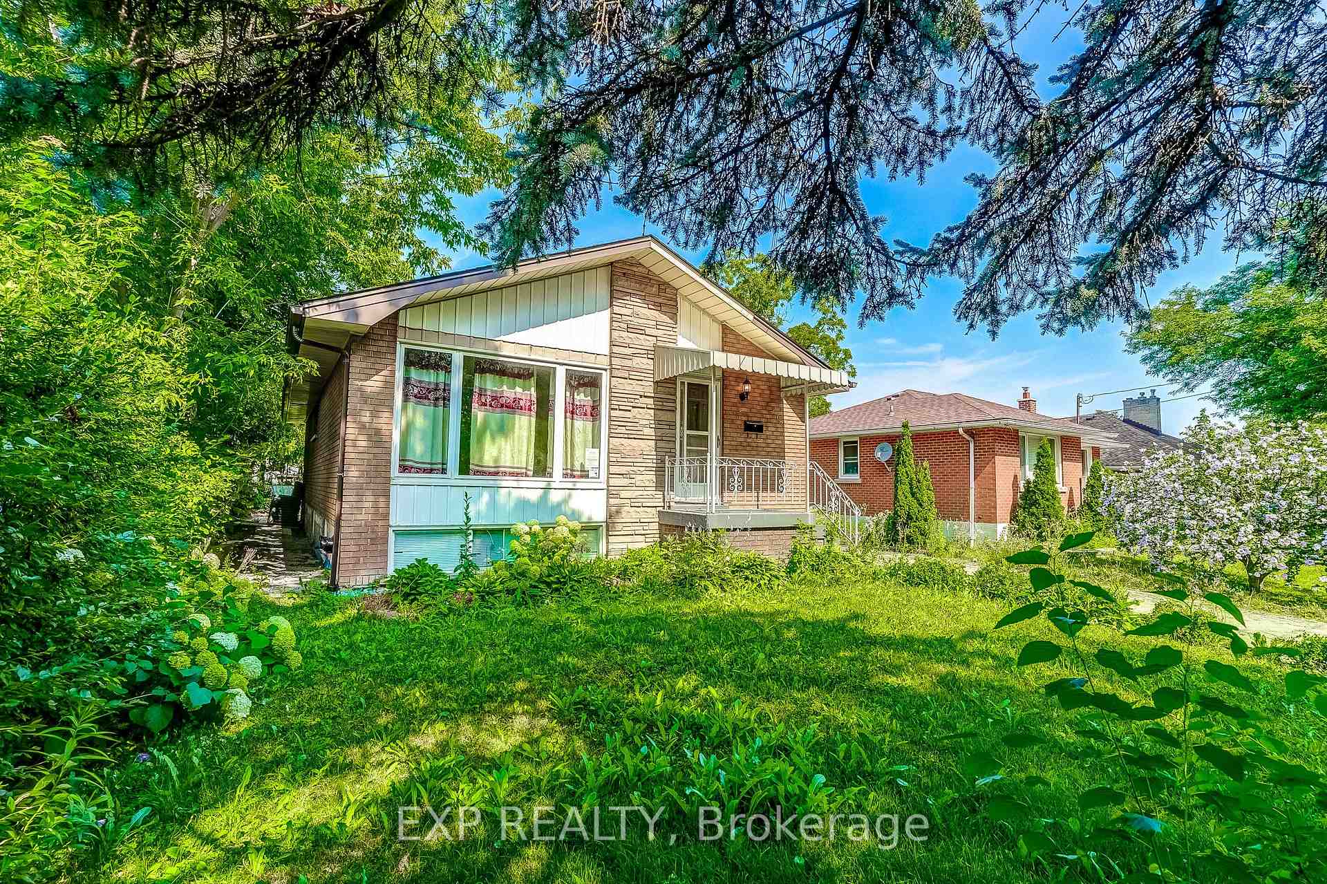 Photo 3 of 208 West 19th Street, Hamilton, Buchanan — HOMEH