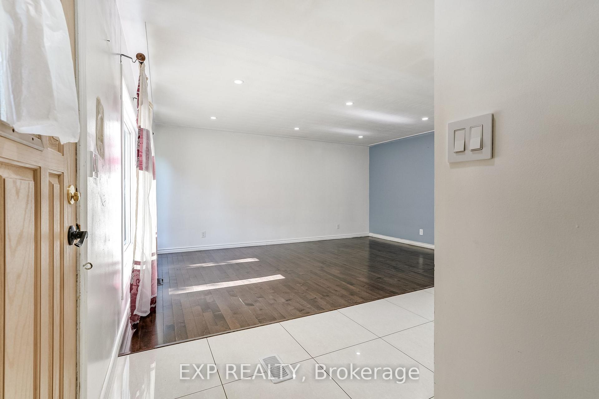Photo 7 of 208 West 19th Street, Hamilton, Buchanan — HOMEH