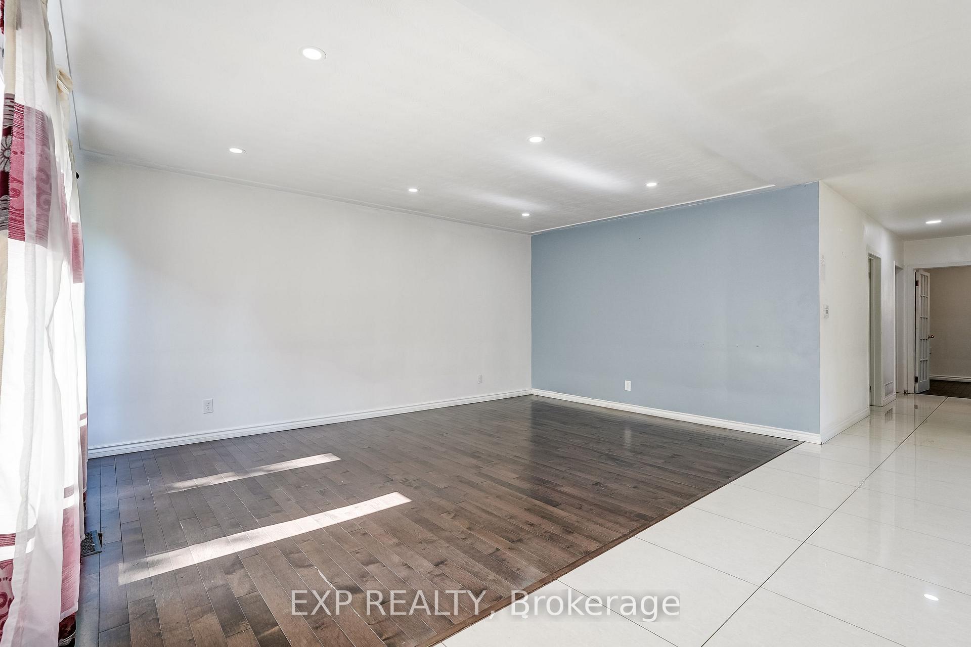 Photo 8 of 208 West 19th Street, Hamilton, Buchanan — HOMEH